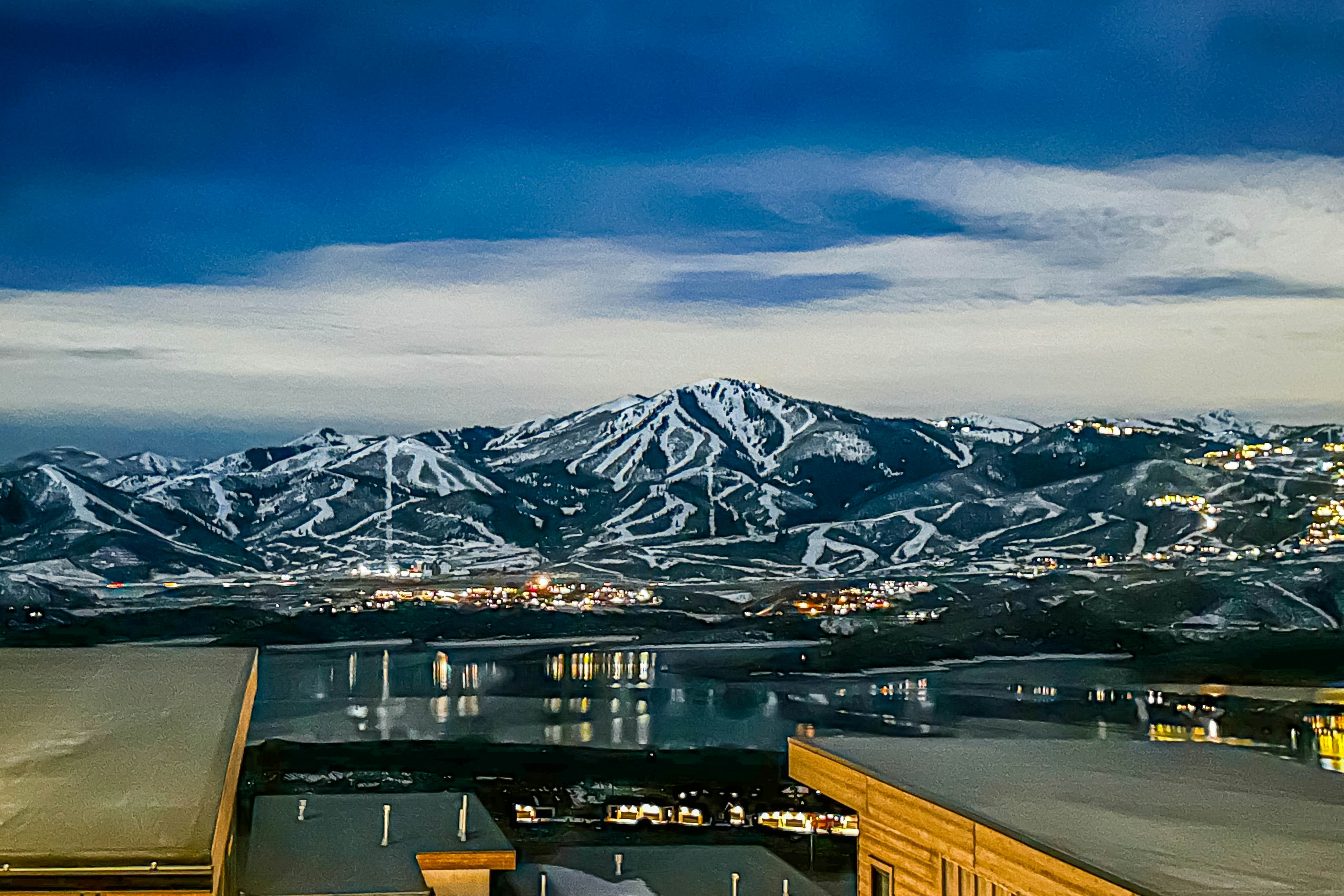 Luxury Hideout Overlook