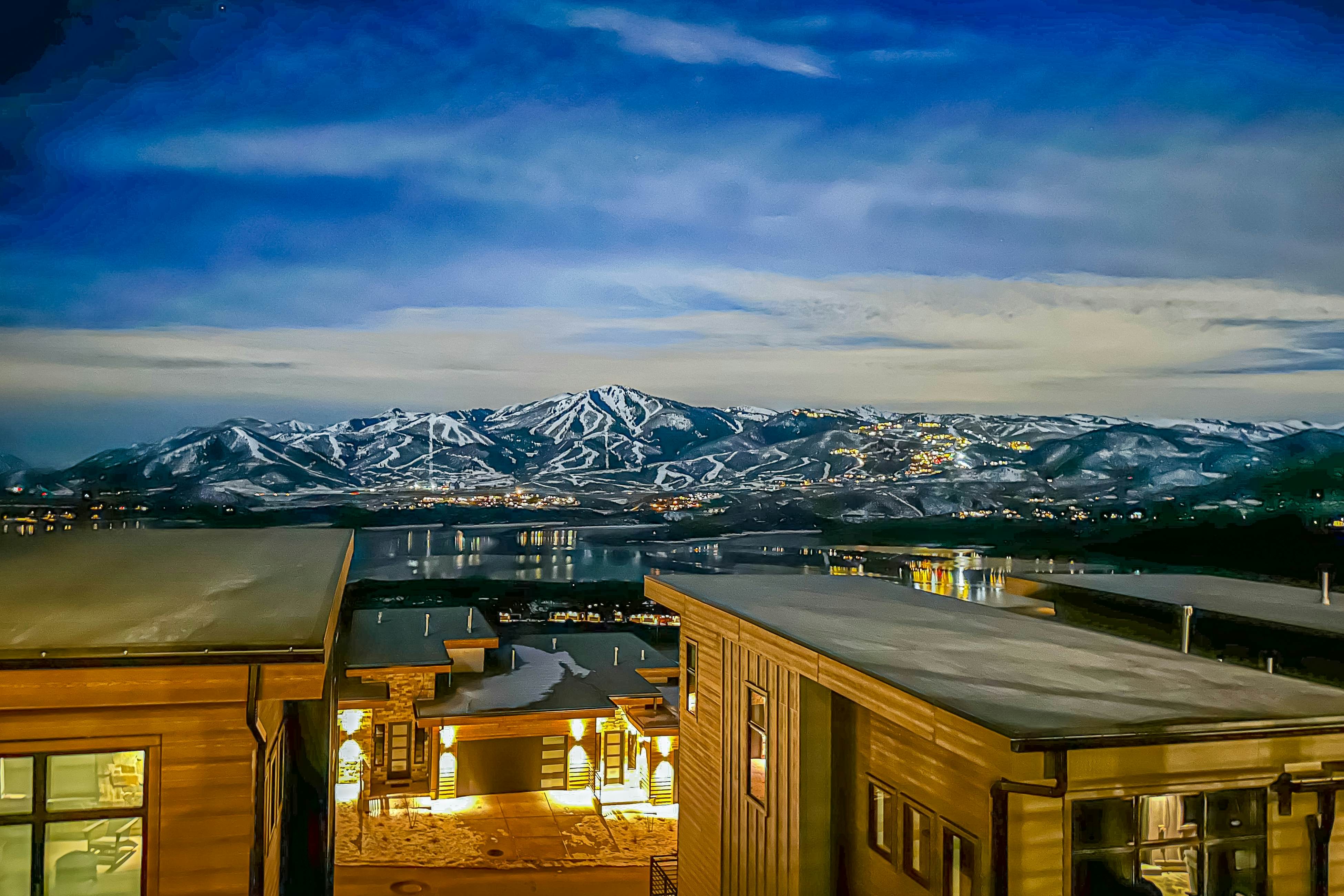 Luxury Hideout Overlook