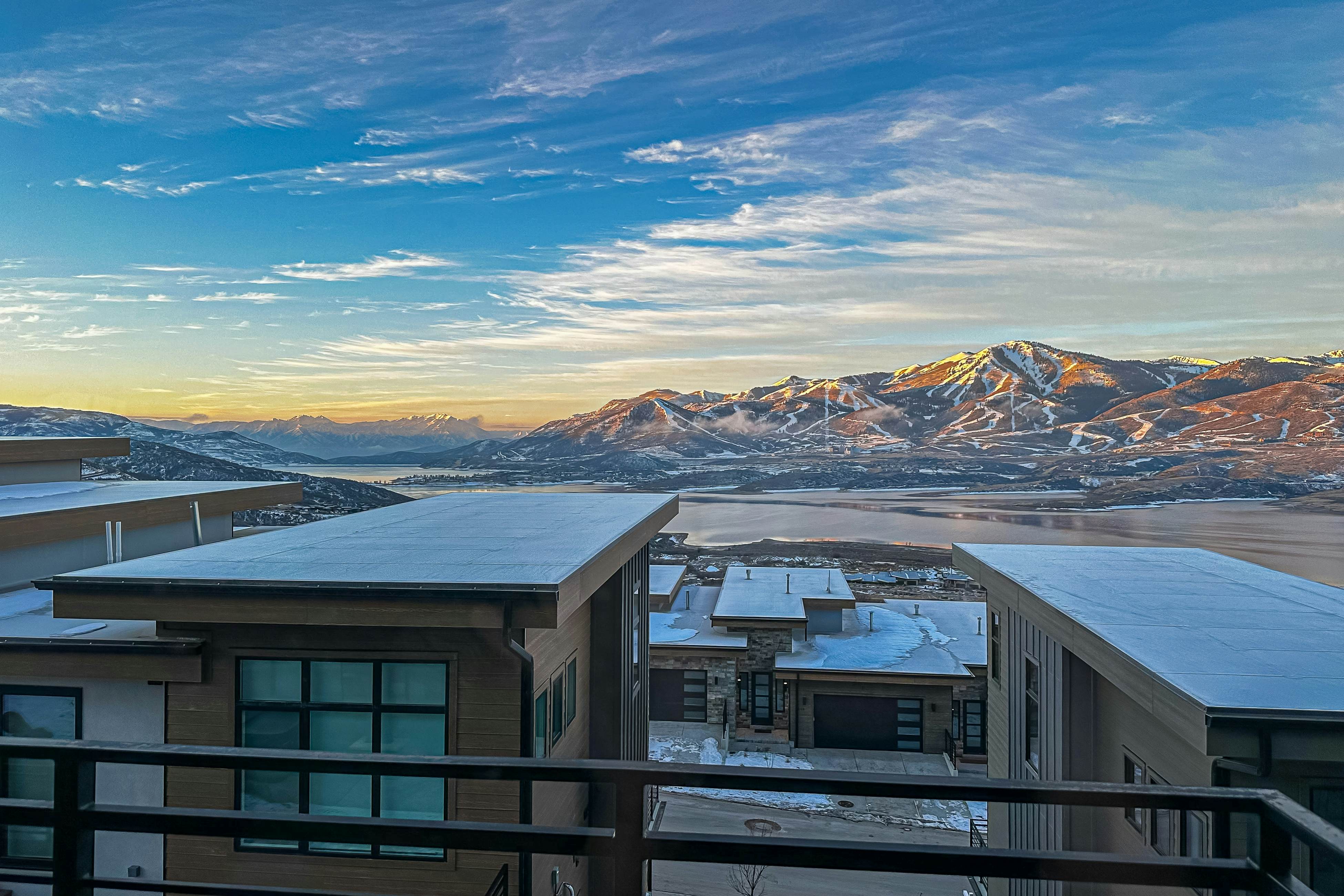 Luxury Hideout Overlook