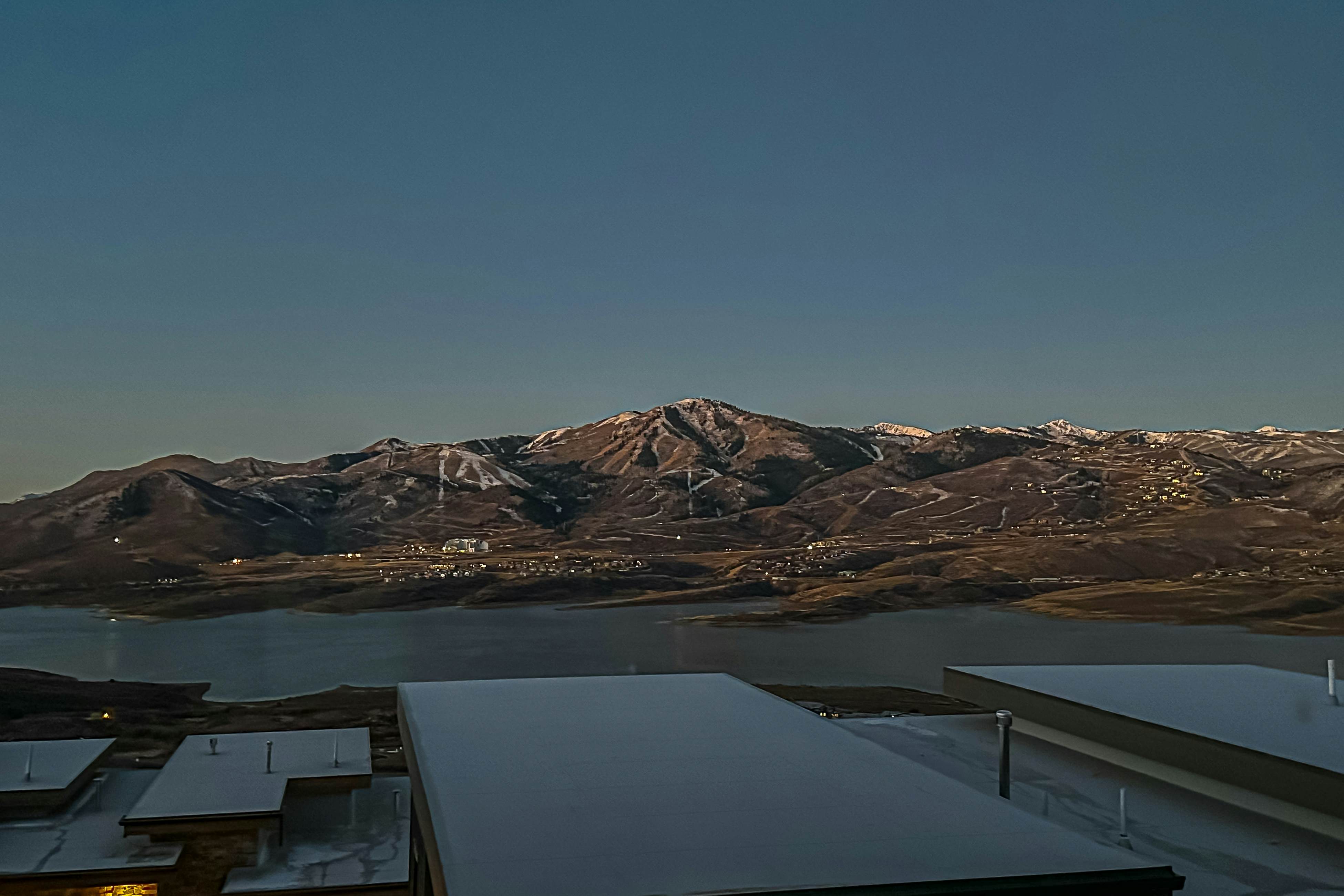 Luxury Hideout Overlook