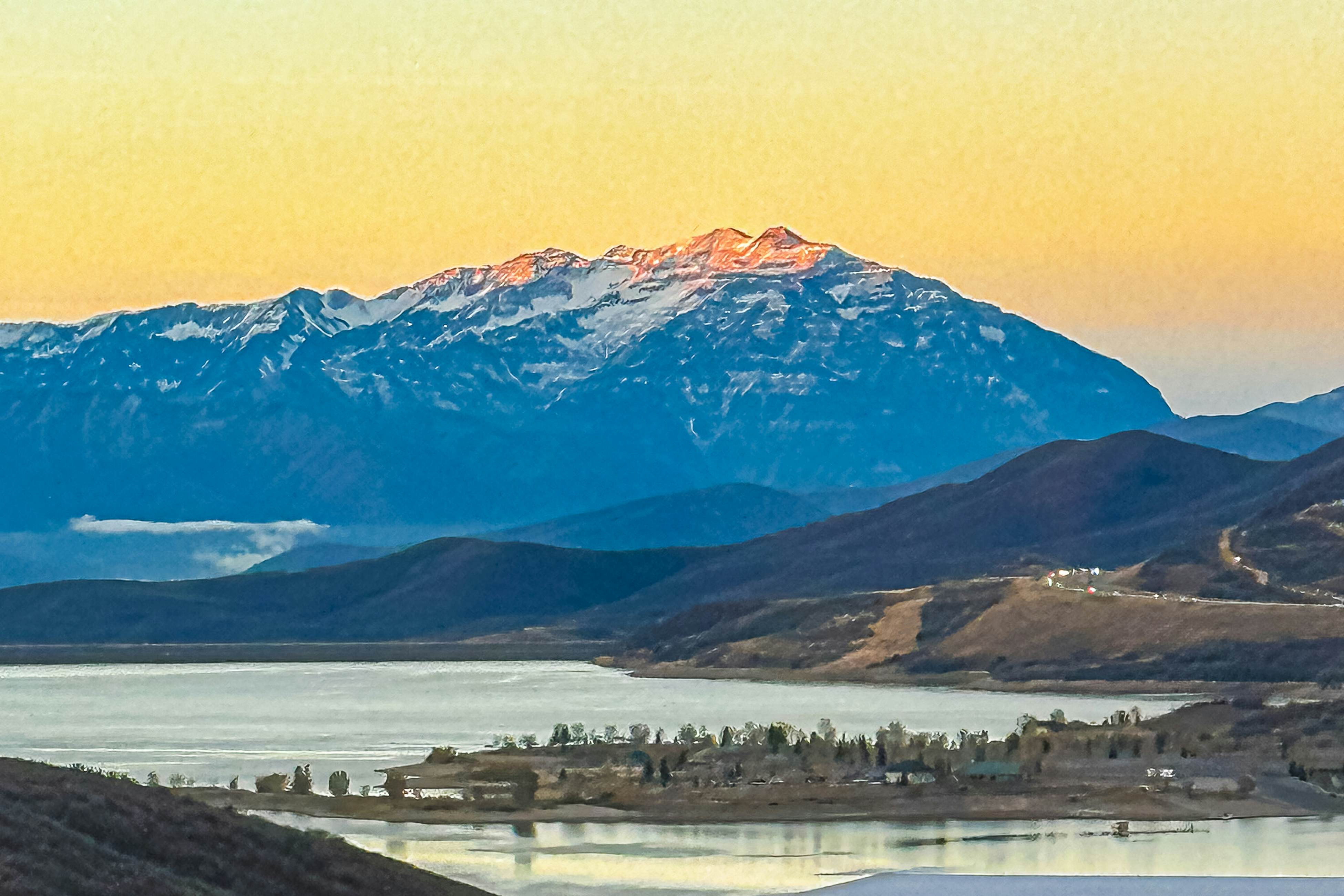 Luxury Hideout Overlook