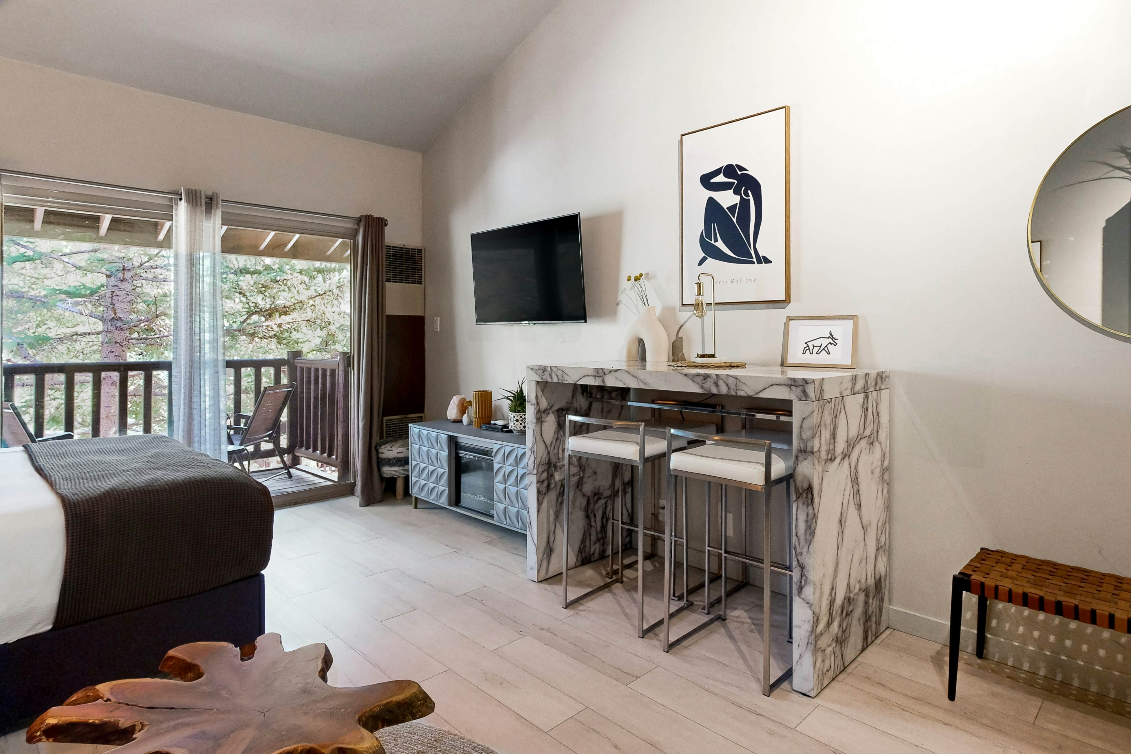 Quaint Prospector Lodge Studio #729