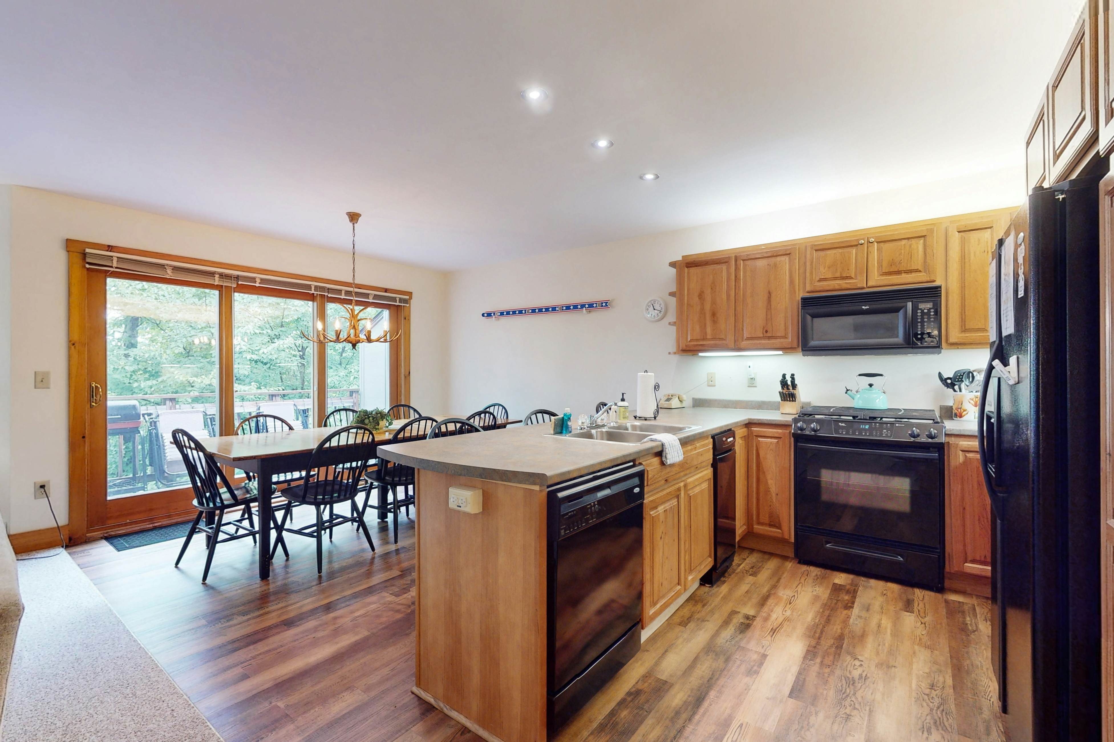 Grammy Jay Getaway #V363