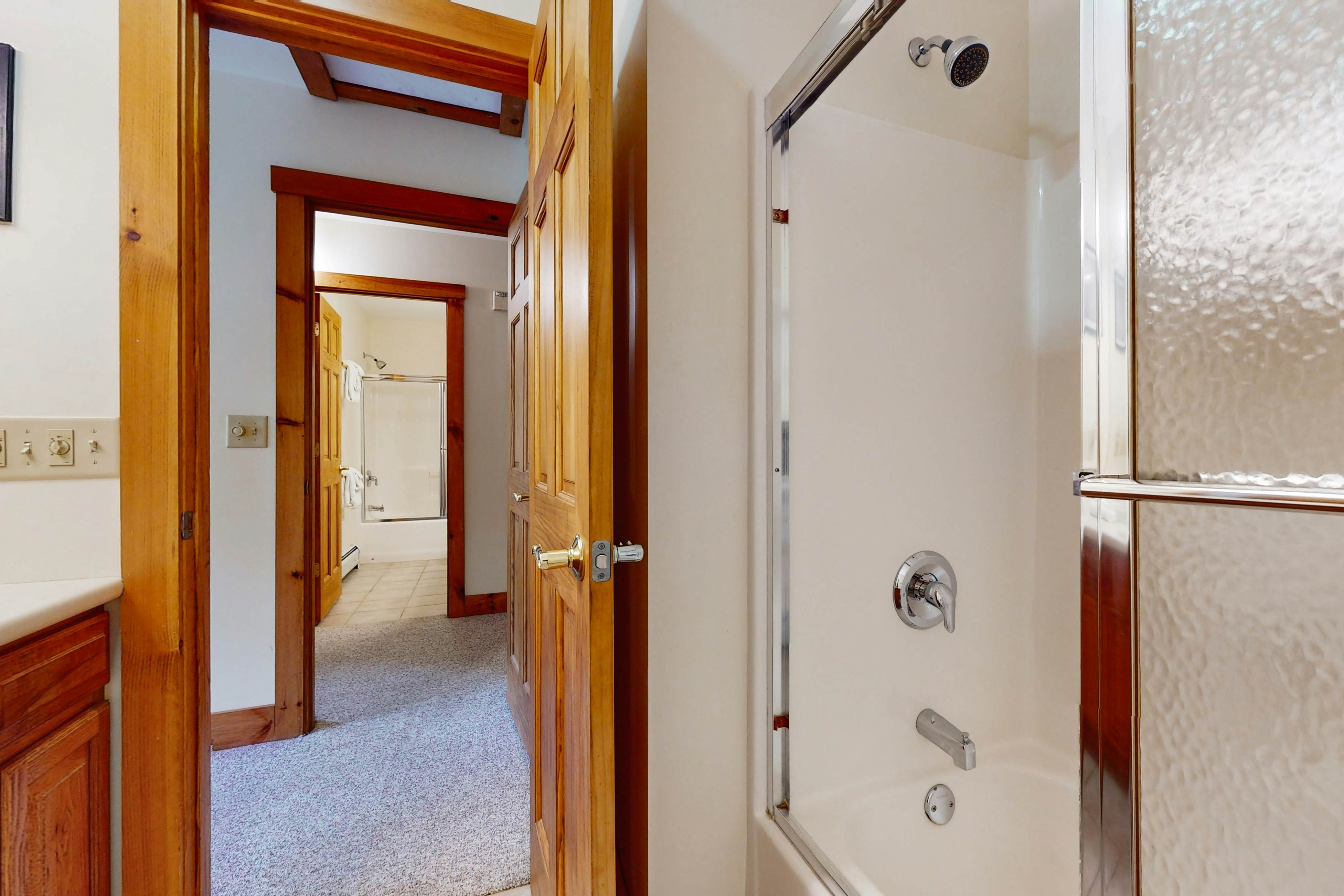 Grammy Jay Getaway #V363