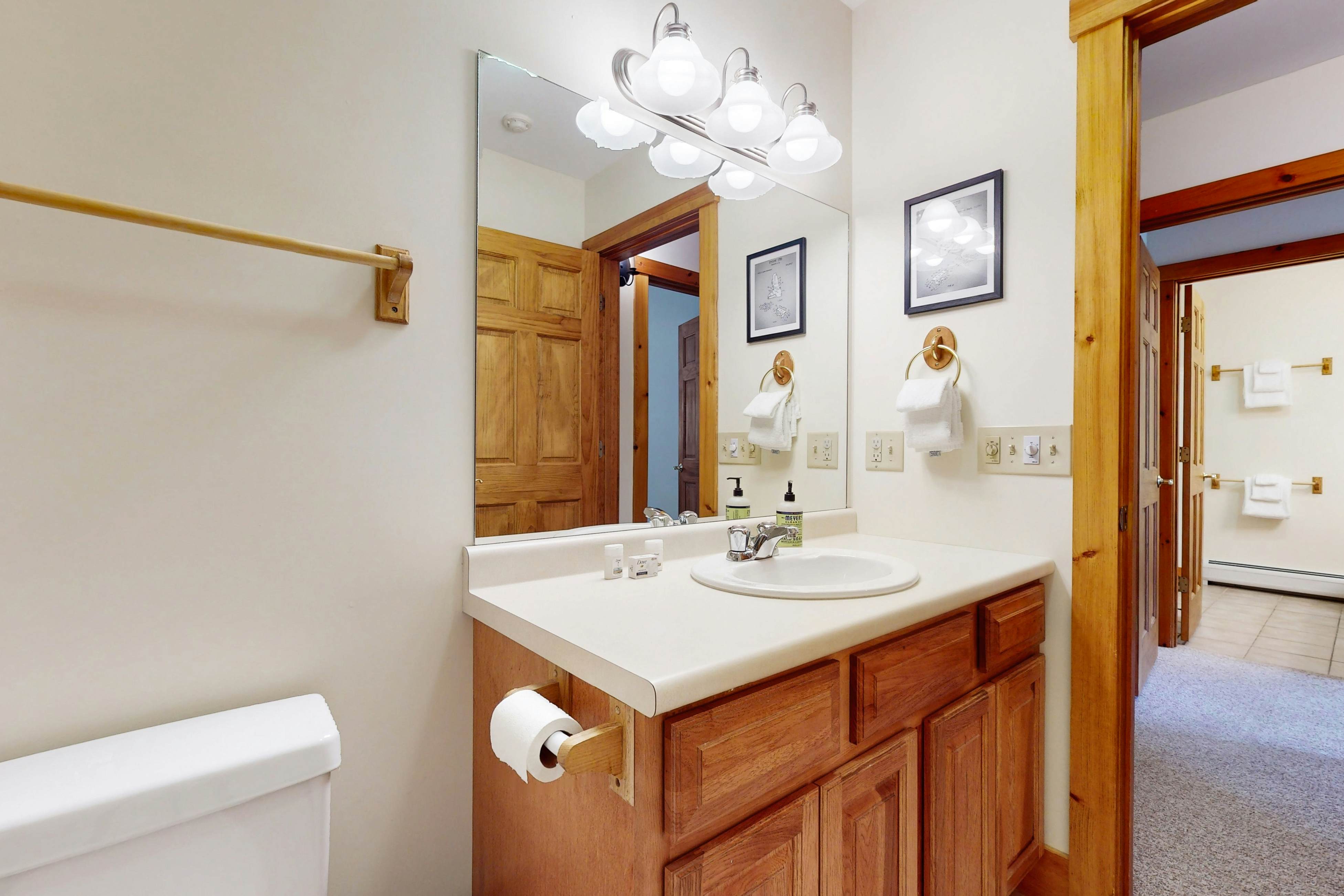 Grammy Jay Getaway #V363