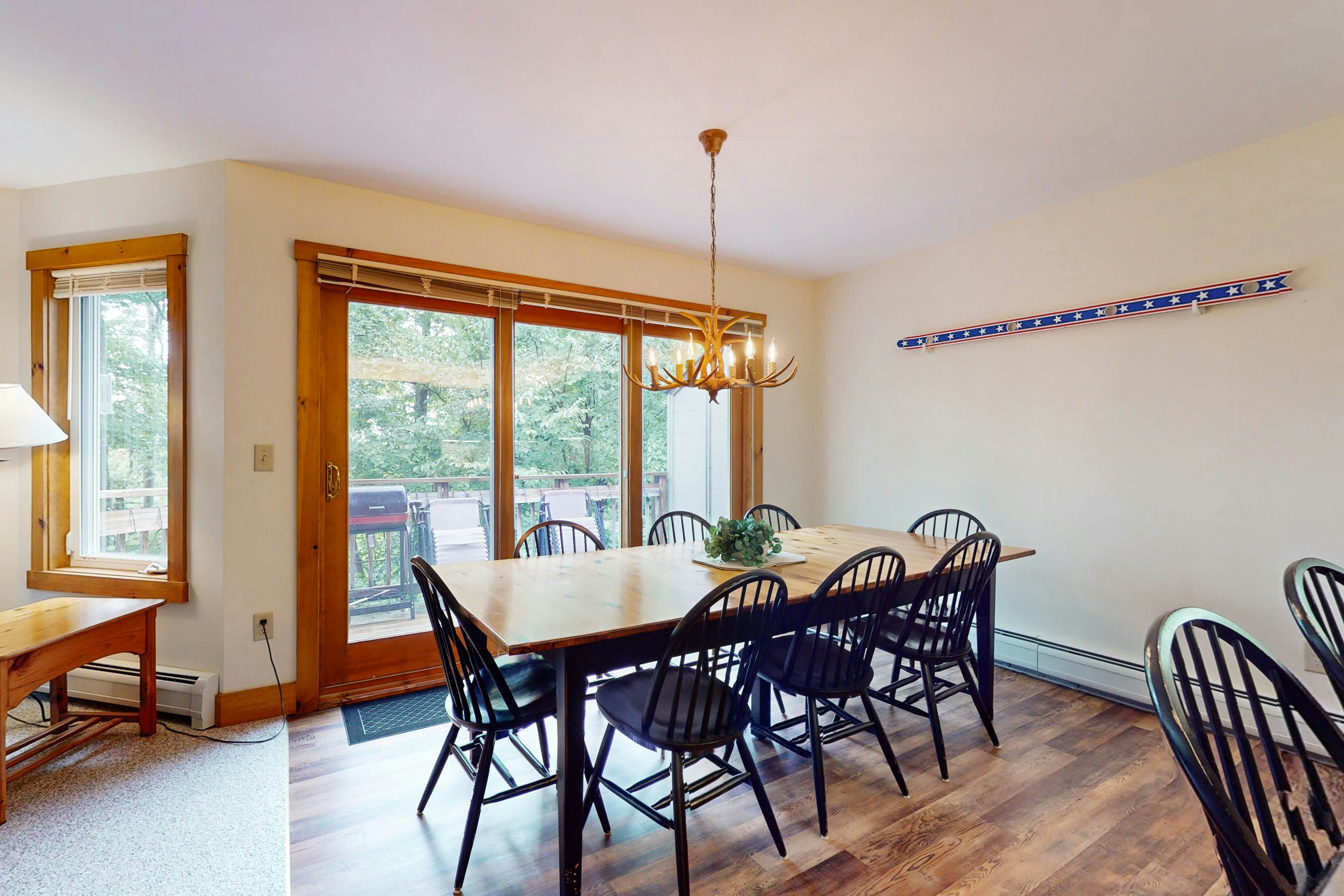 Grammy Jay Getaway #V363