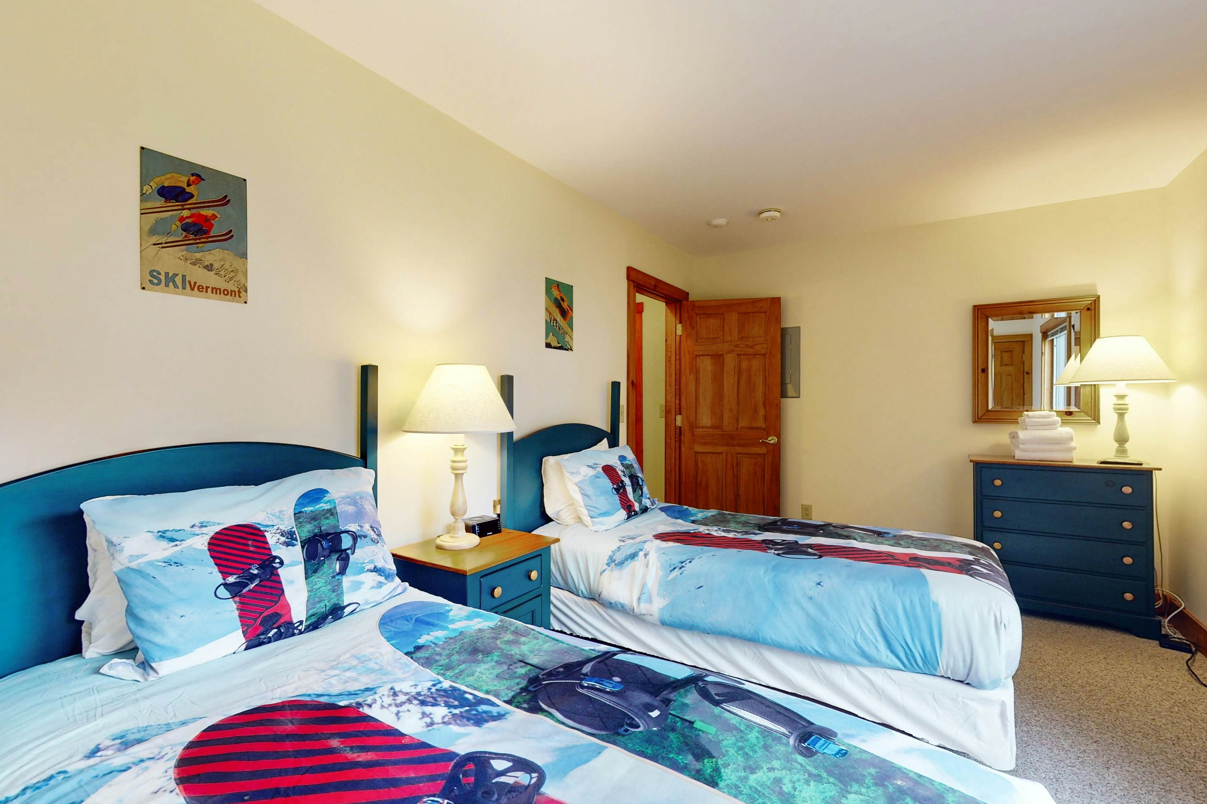 Grammy Jay Getaway #V363