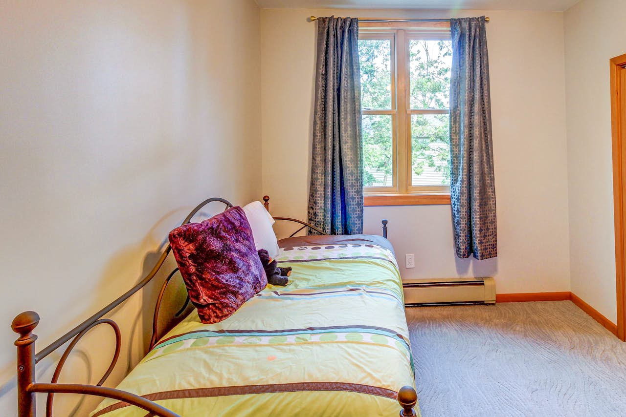 Broadlake 4 BD Vacation Rental in Colchester, VT Vacasa