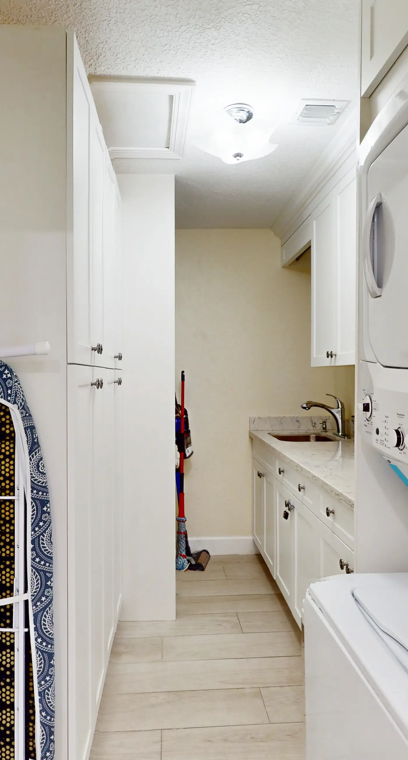 Middle River Lookout