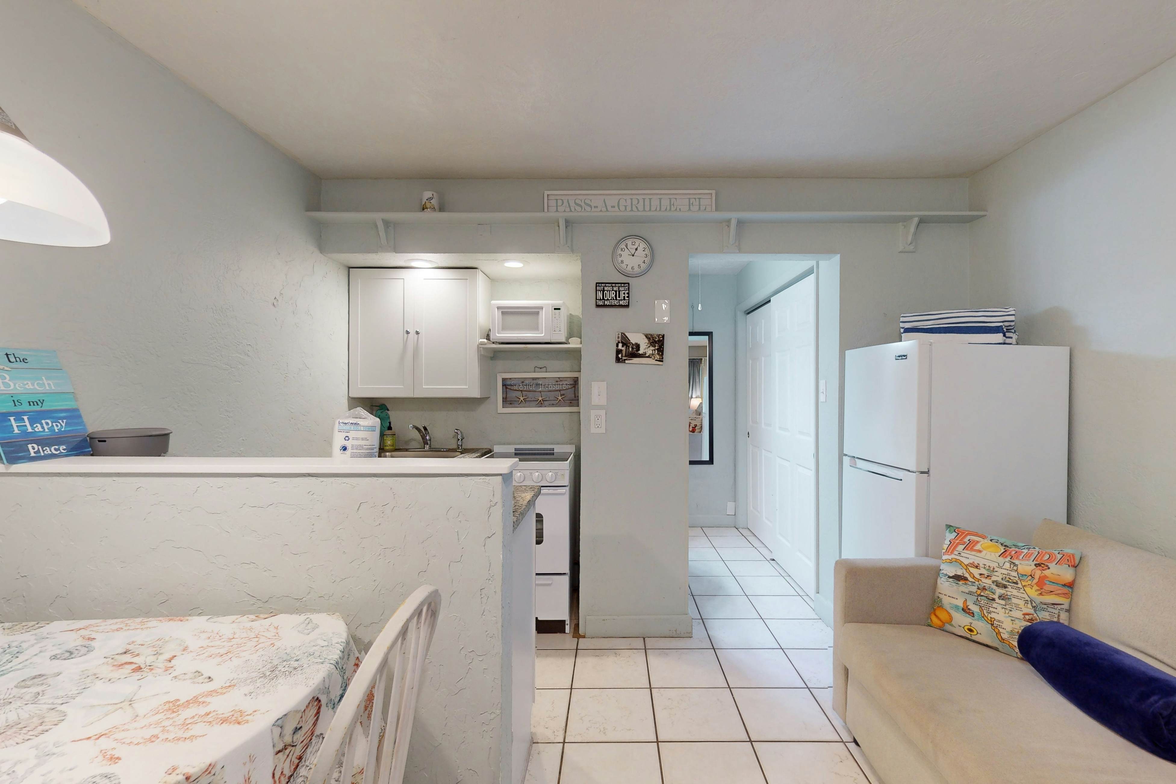 Pass-A-Grille Beach Retreat Unit 8