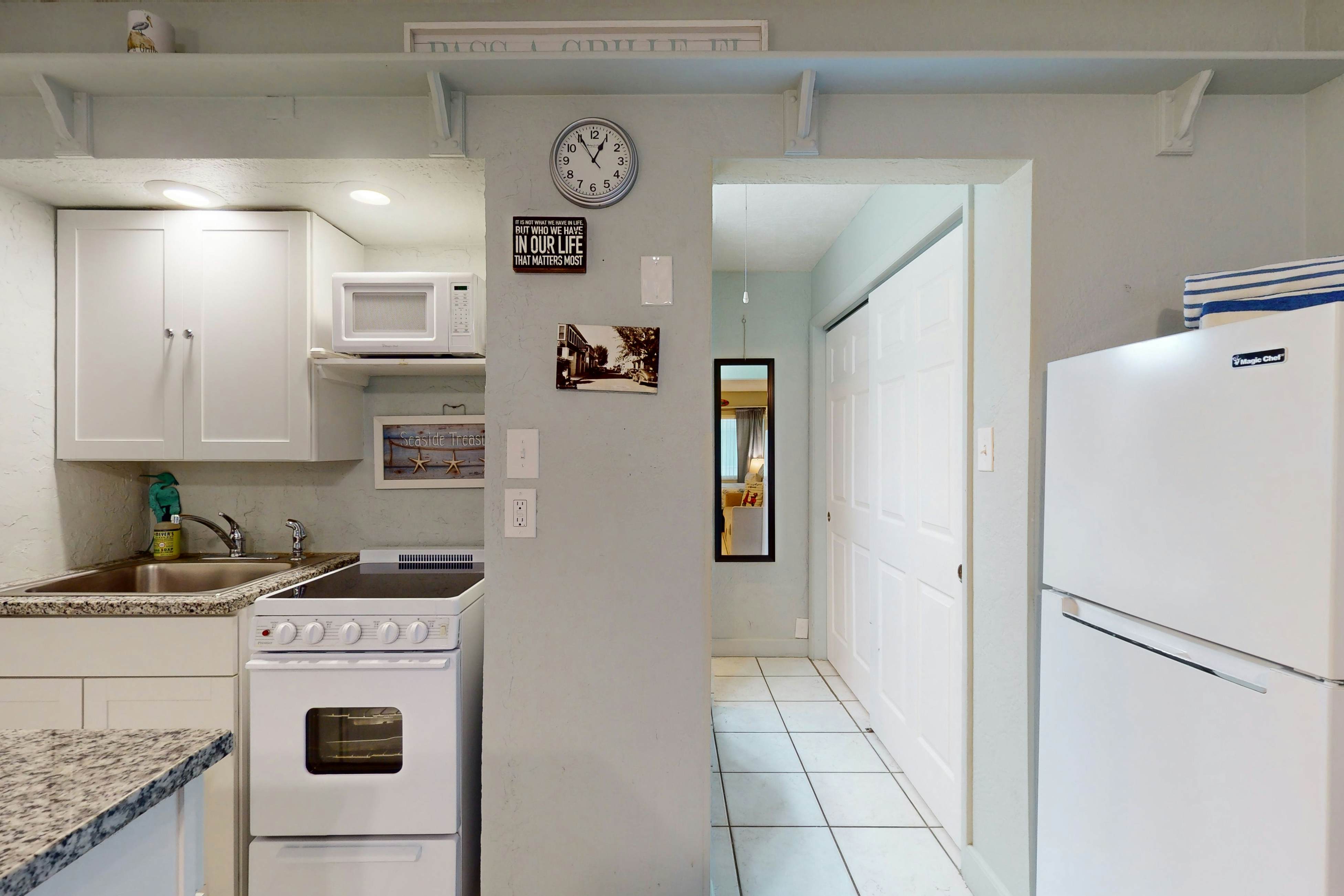 Pass-A-Grille Beach Retreat Unit 8