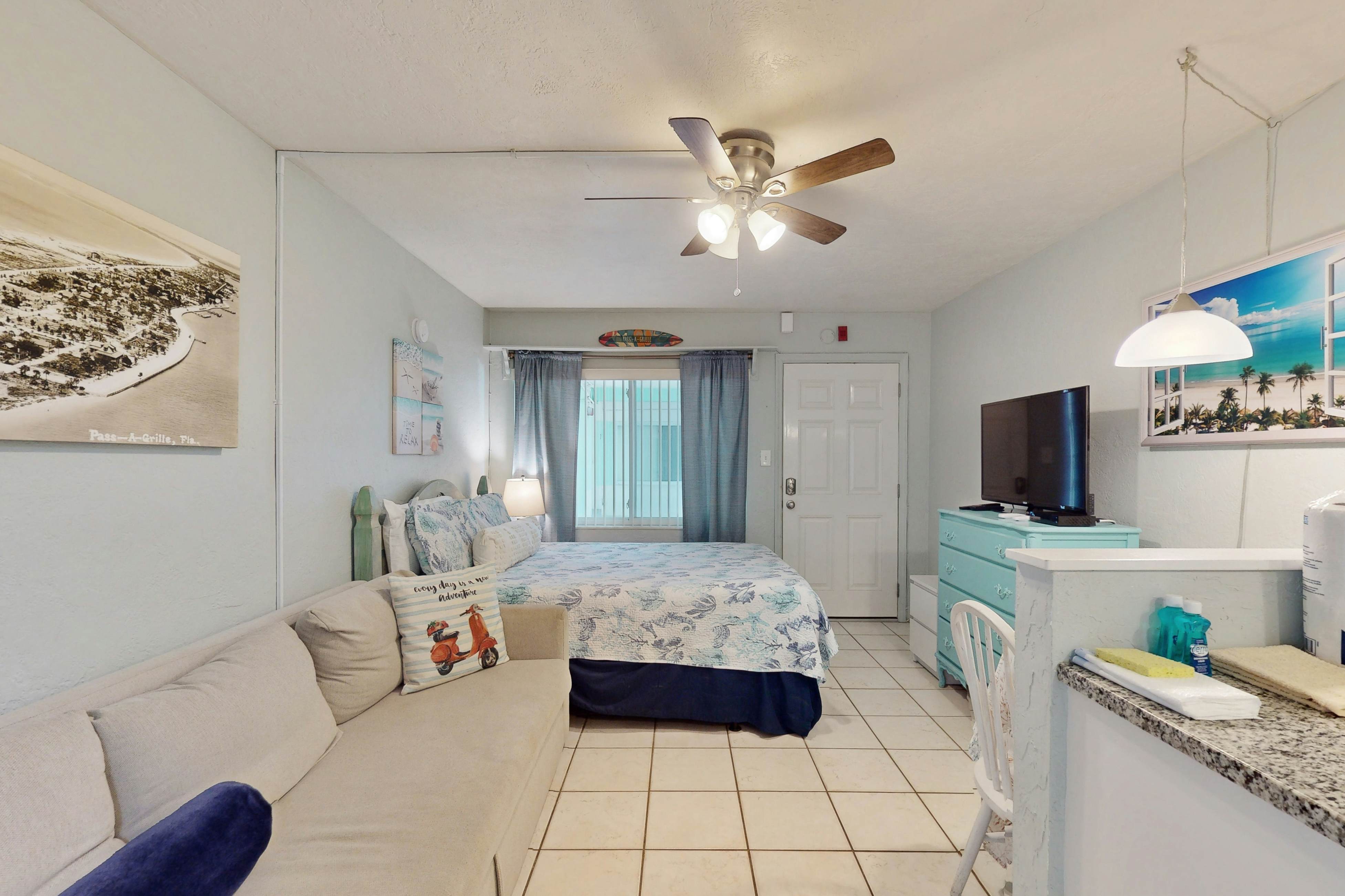Pass-A-Grille Beach Retreat Unit 8