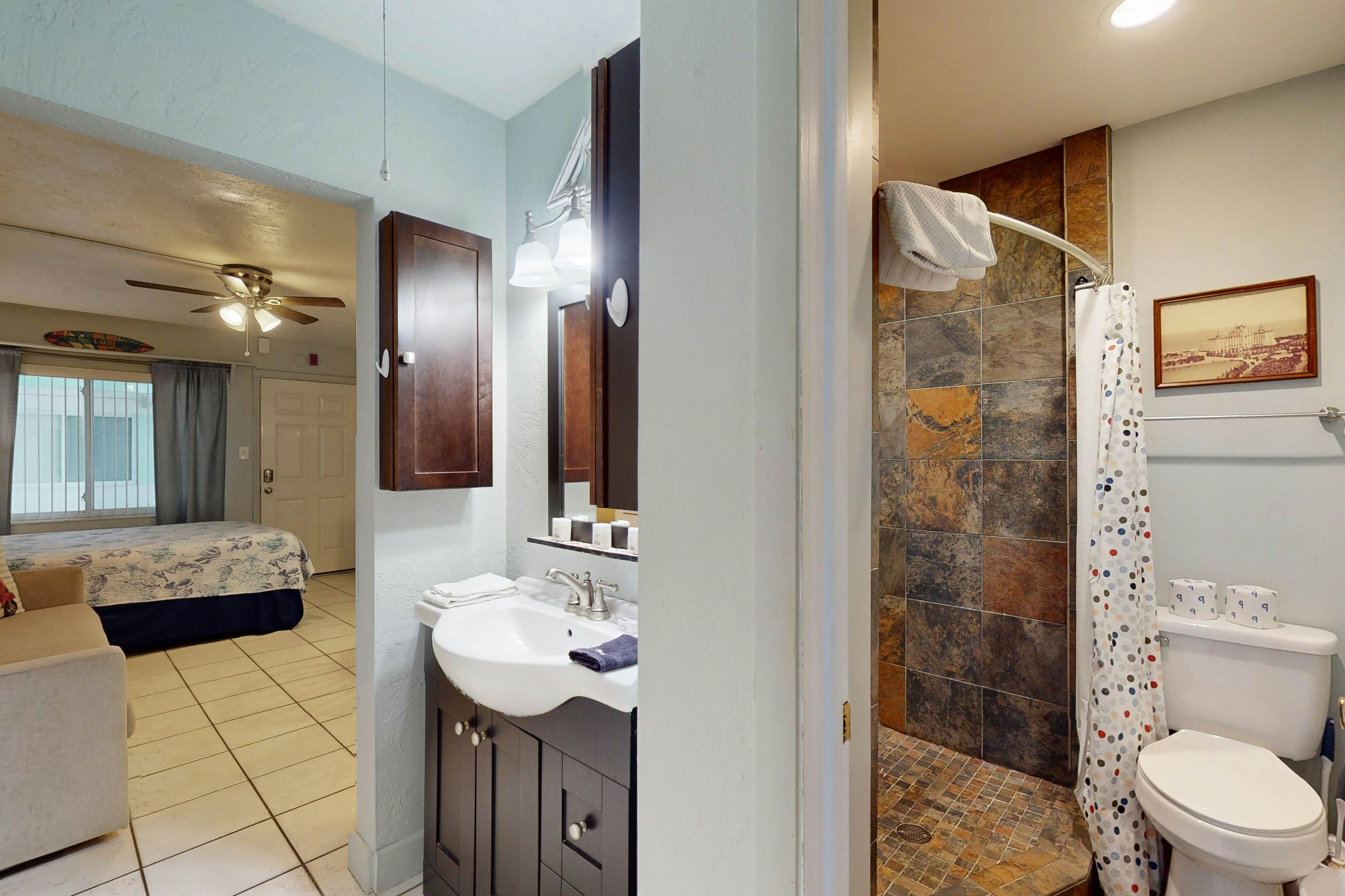 Pass-A-Grille Beach Retreat Unit 8