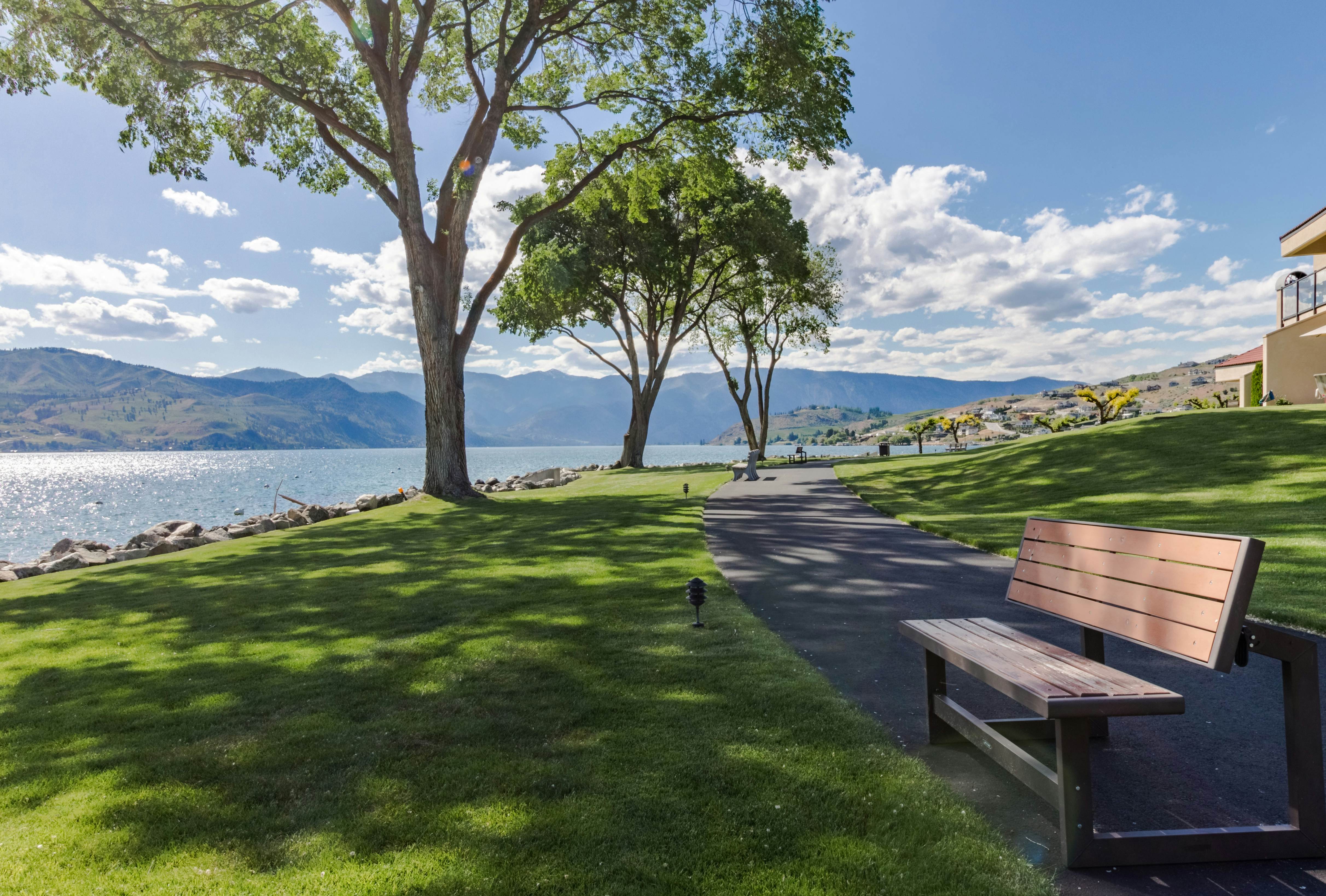 Lake Chelan Shores - Lakeside Luxury 19-5