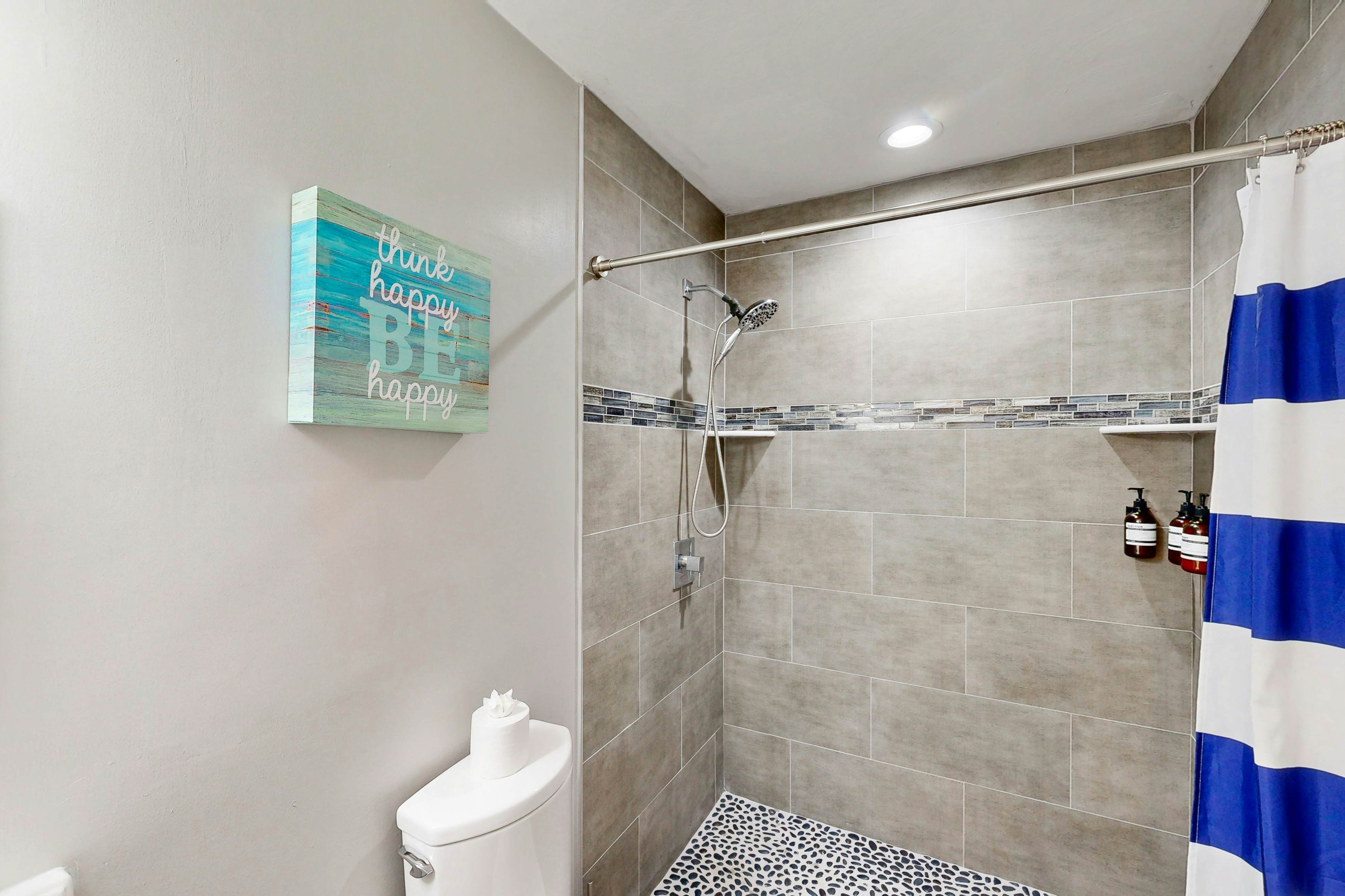 Lazy Daze Lakeside Retreat