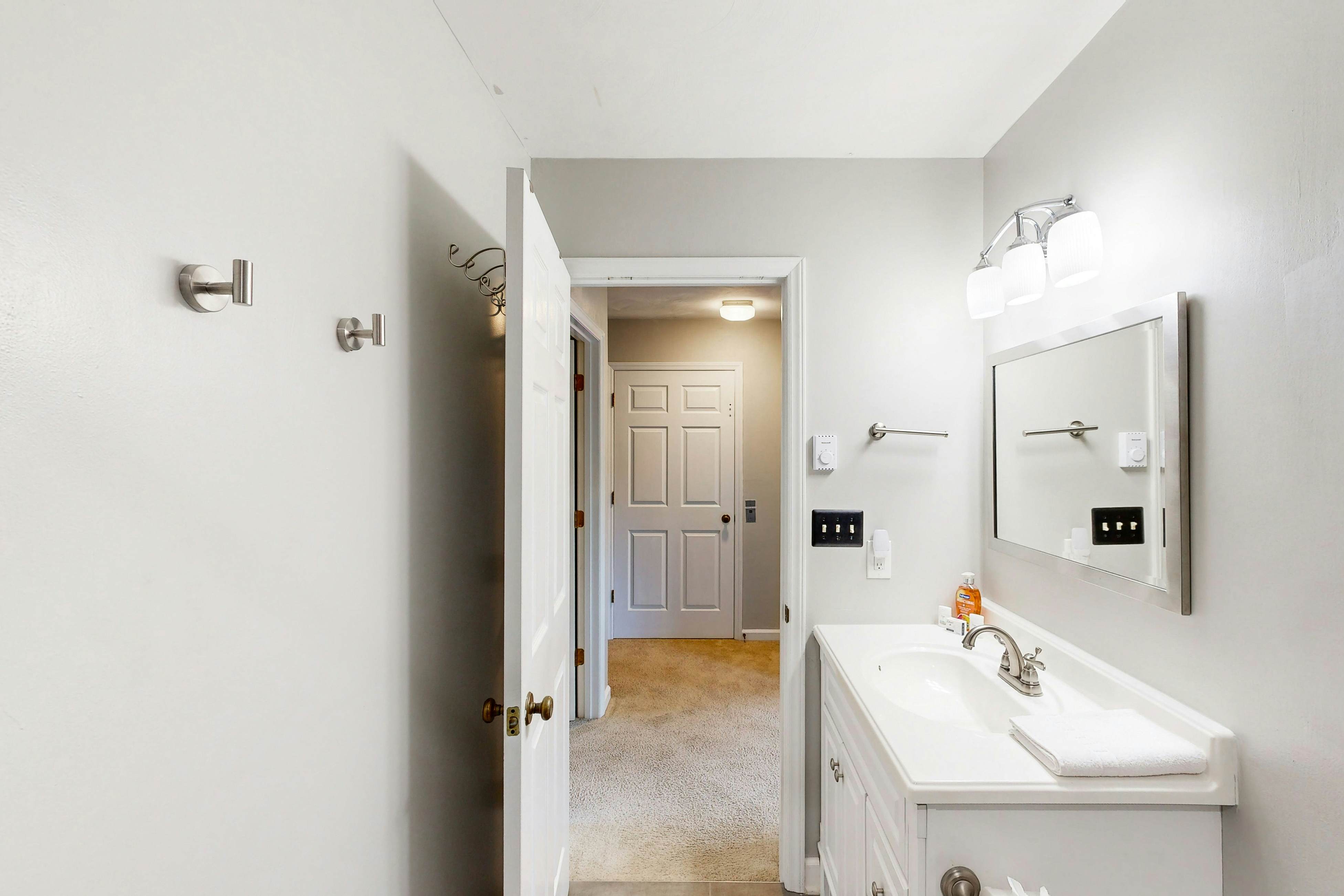 Lazy Daze Lakeside Retreat