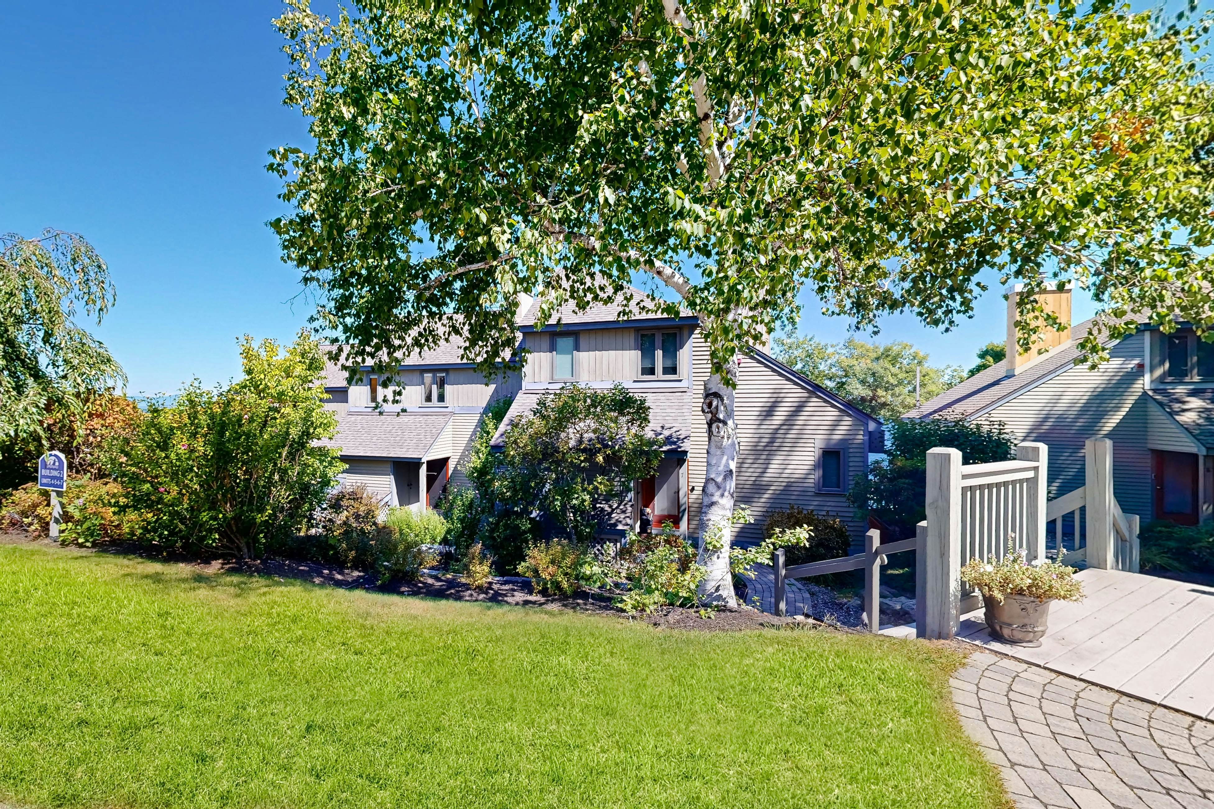 Samoset Lakefront Townhouse on Winnipesaukee