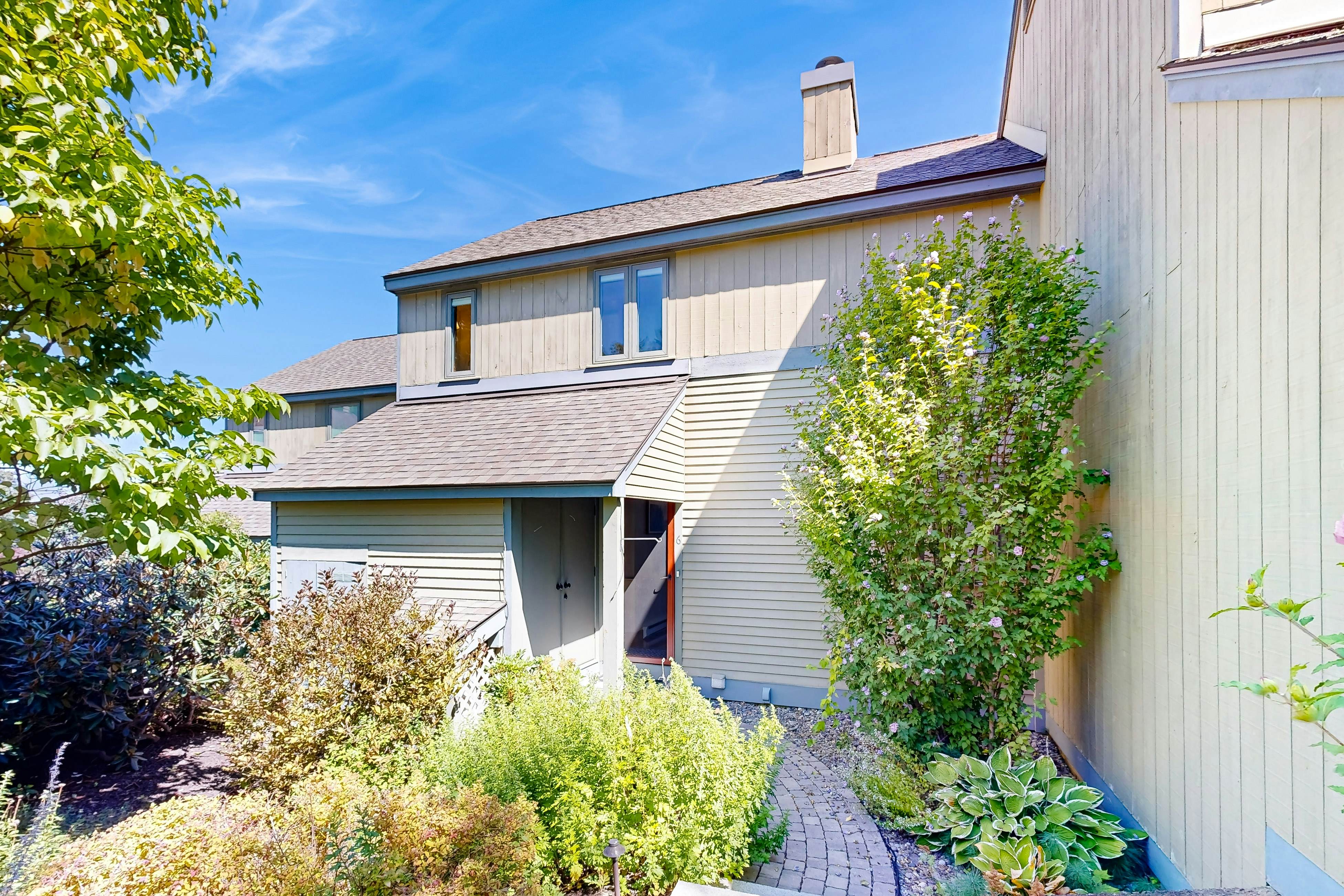 Samoset Lakefront Townhouse on Winnipesaukee