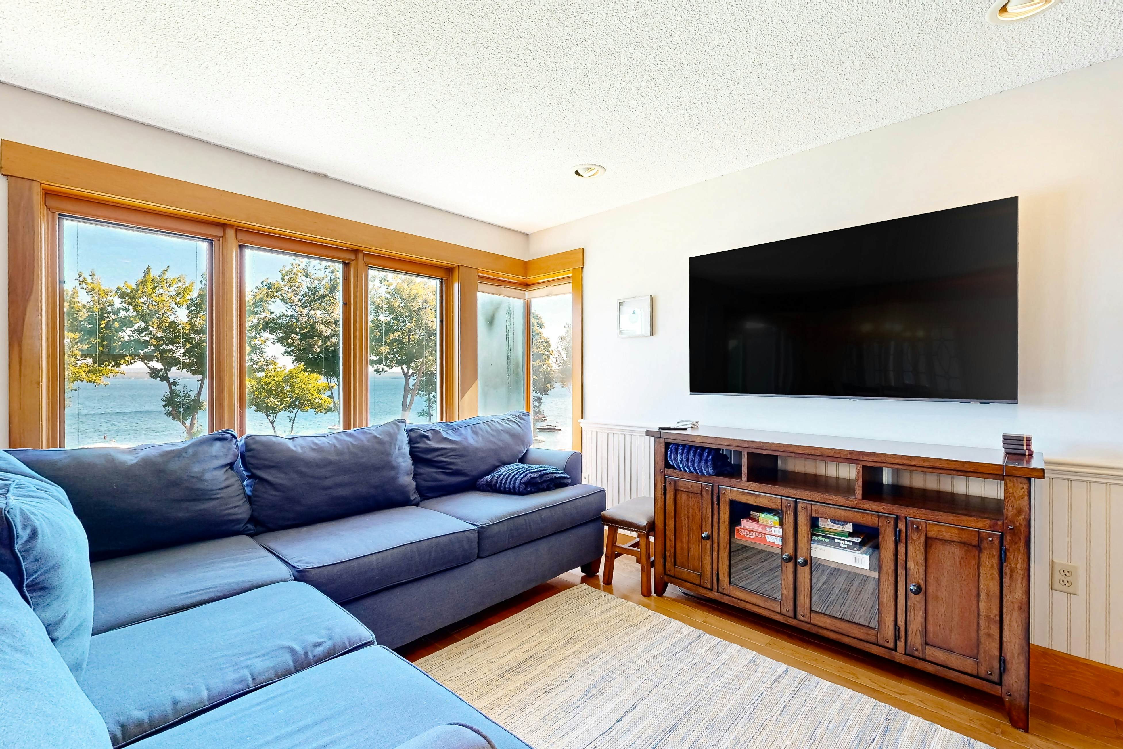 Samoset Lakefront Townhouse on Winnipesaukee