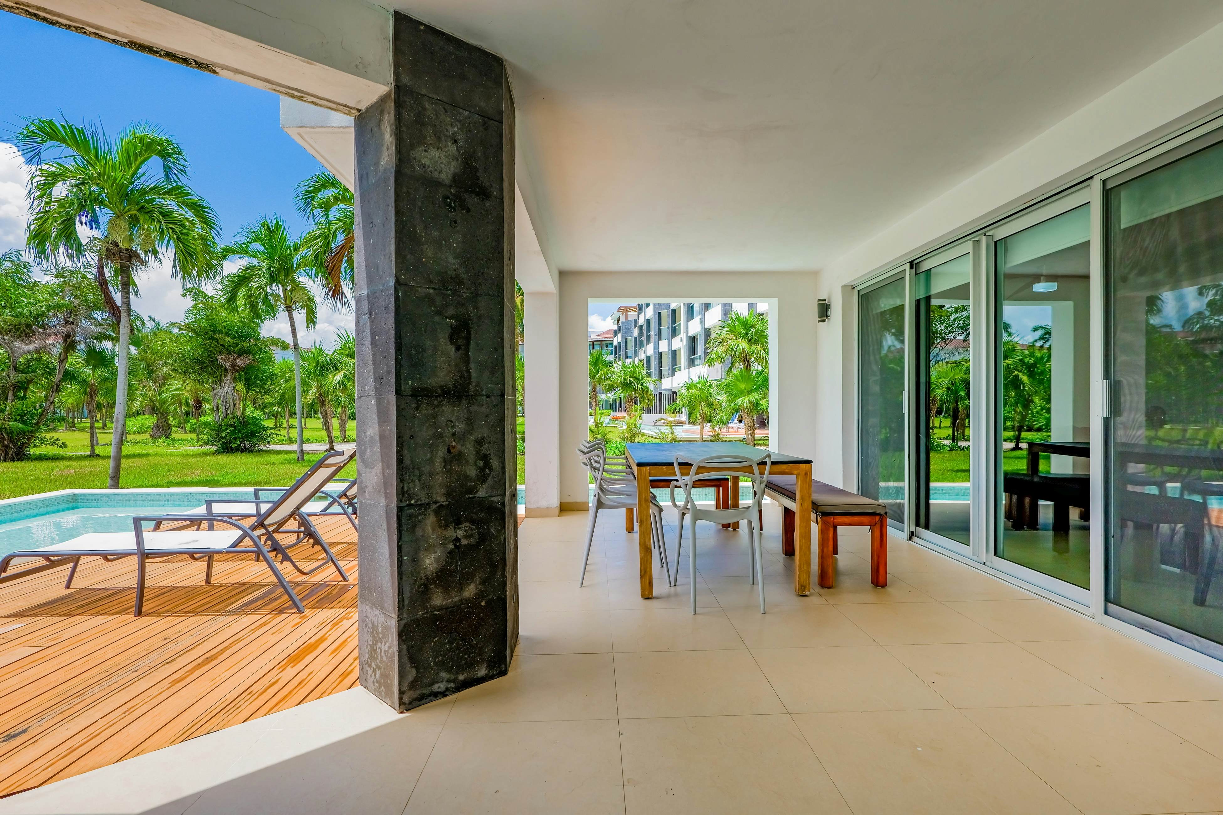 Seaside Serenity Retreat at Mareazul Norte