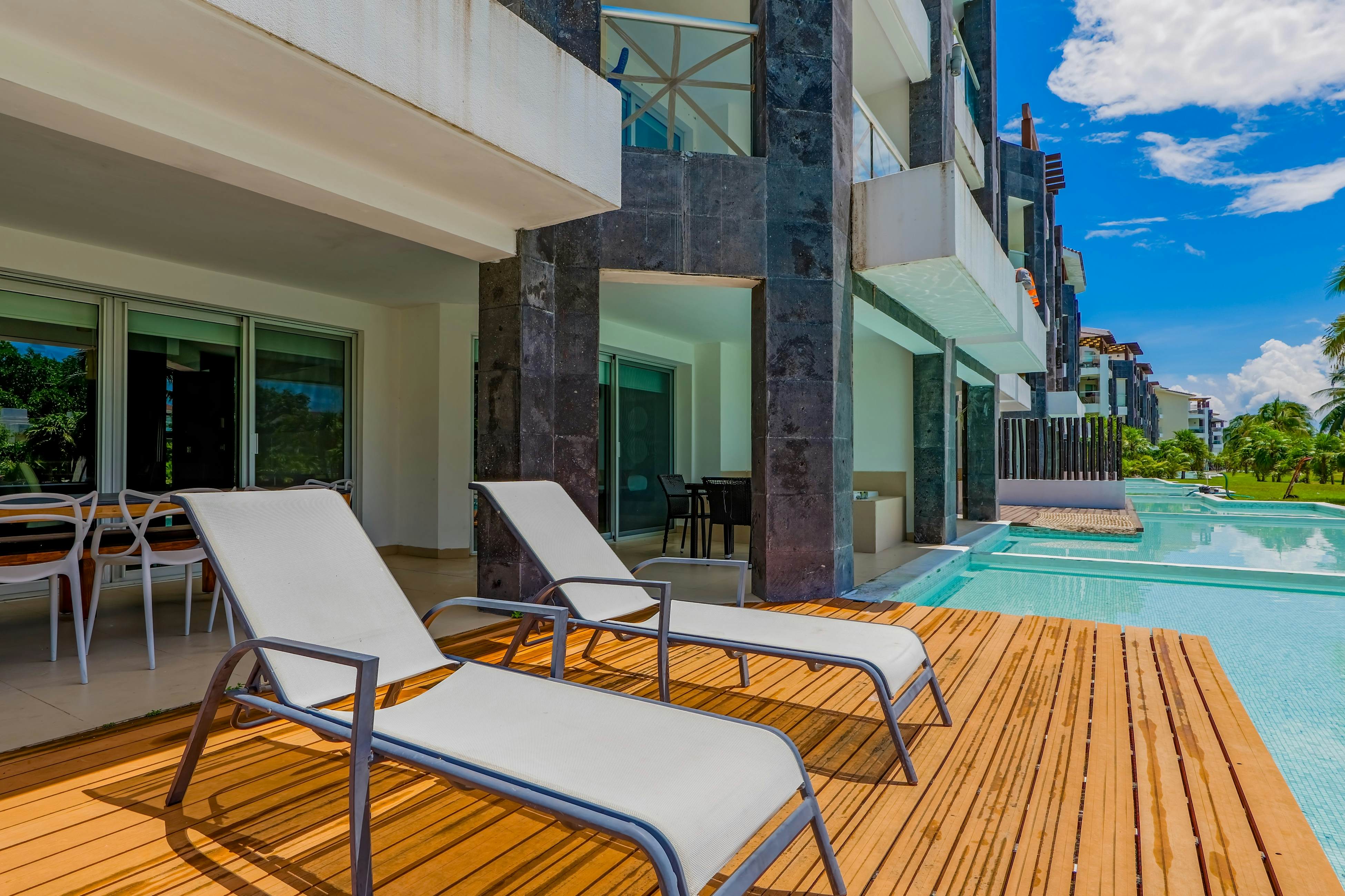 Seaside Serenity Retreat at Mareazul Norte