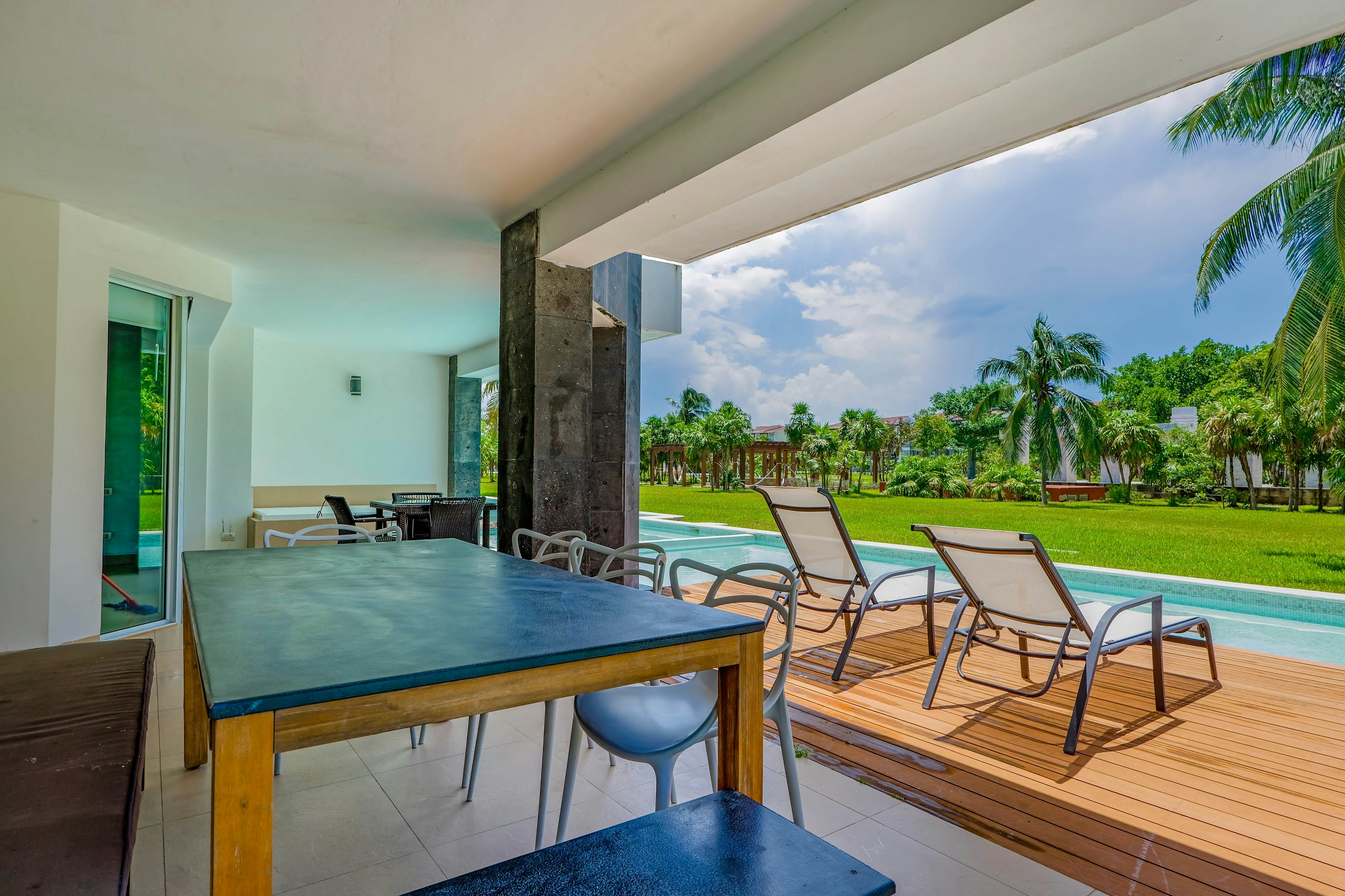 Seaside Serenity Retreat at Mareazul Norte