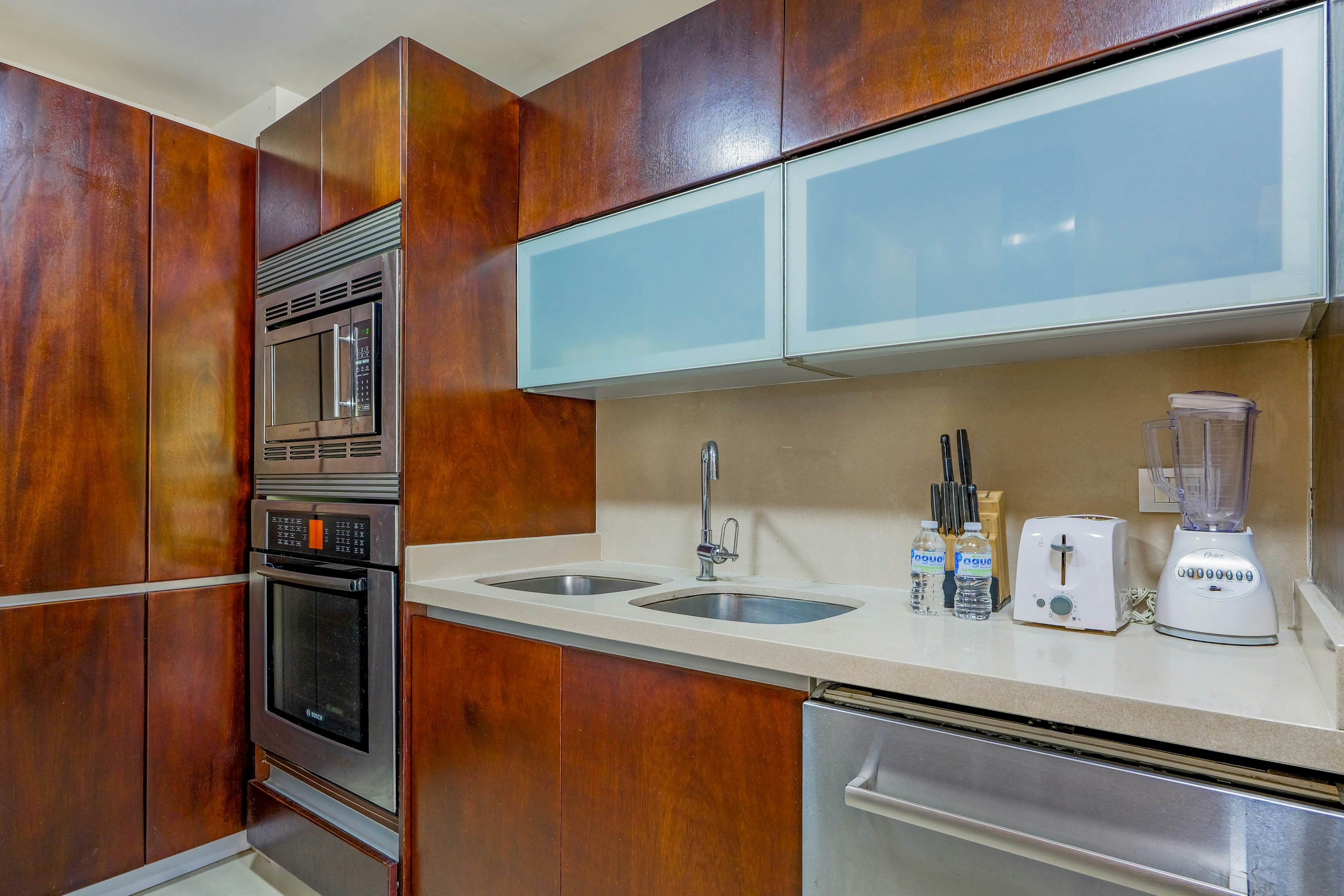 Seaside Serenity Retreat at Mareazul Norte