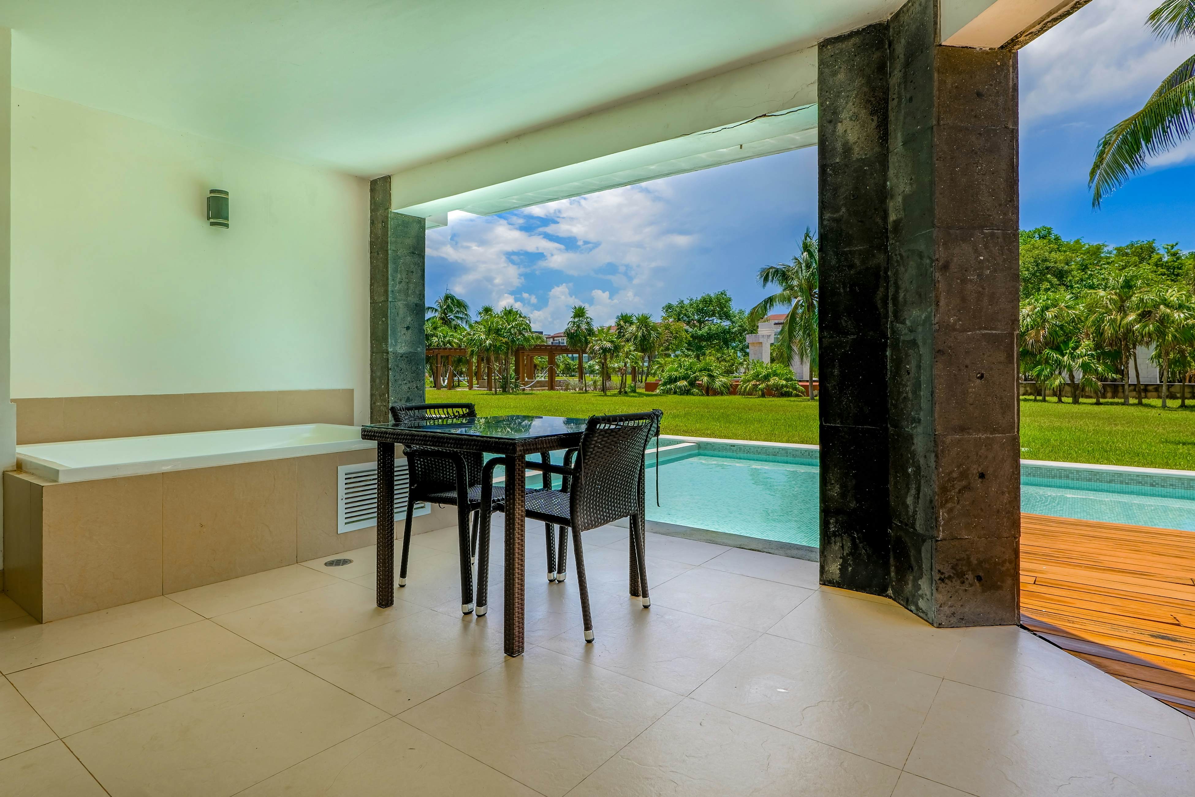 Seaside Serenity Retreat at Mareazul Norte