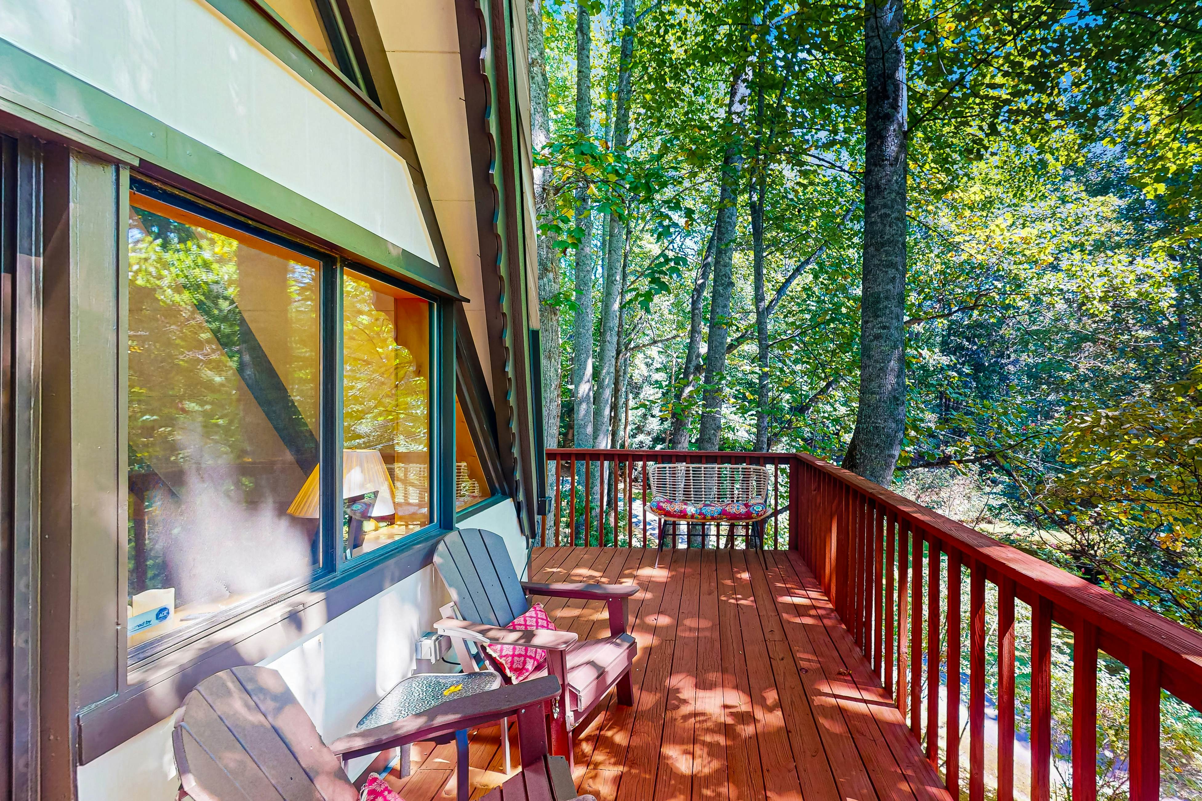 Chalet at Peek's Creek