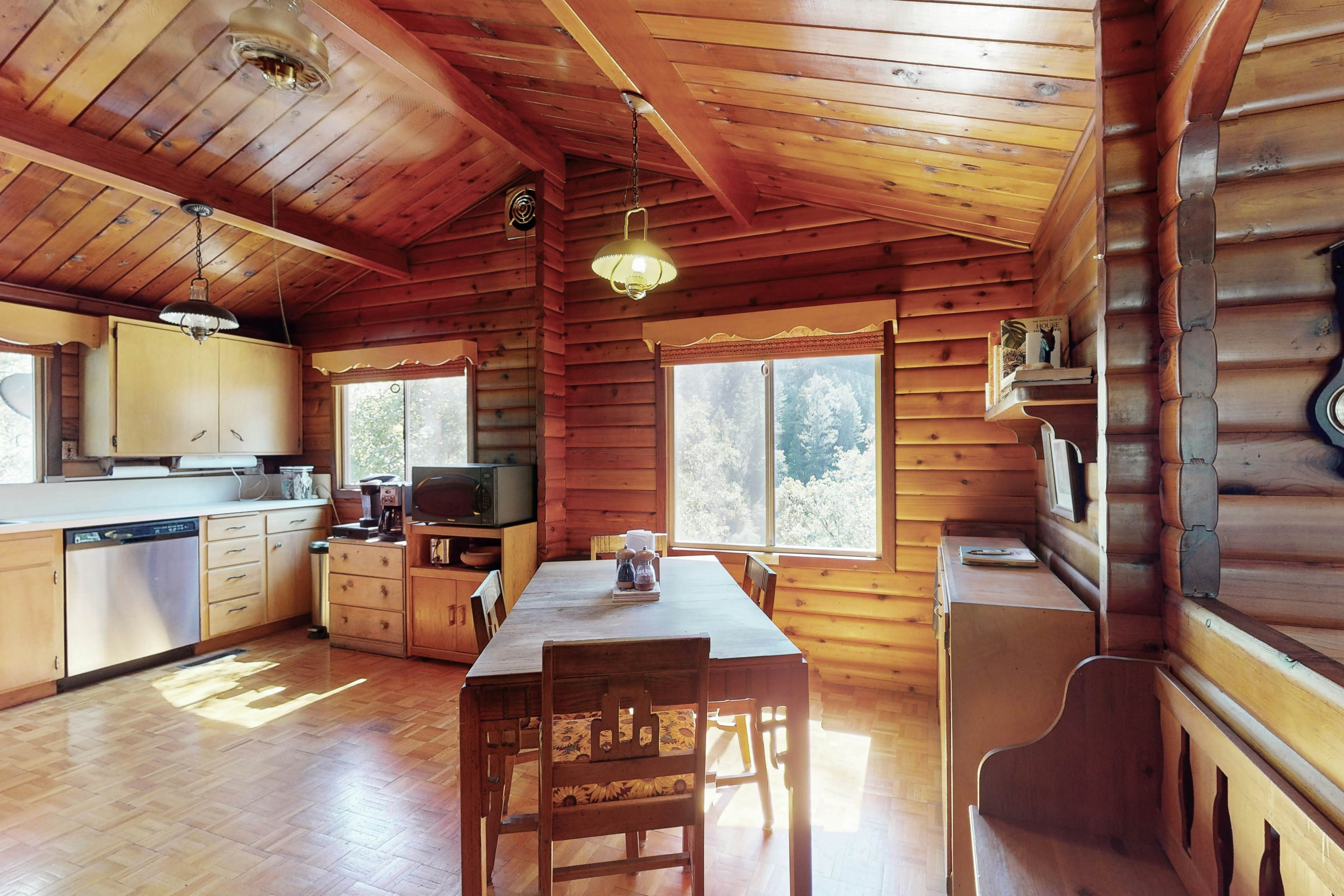 Log Cabin on the River 