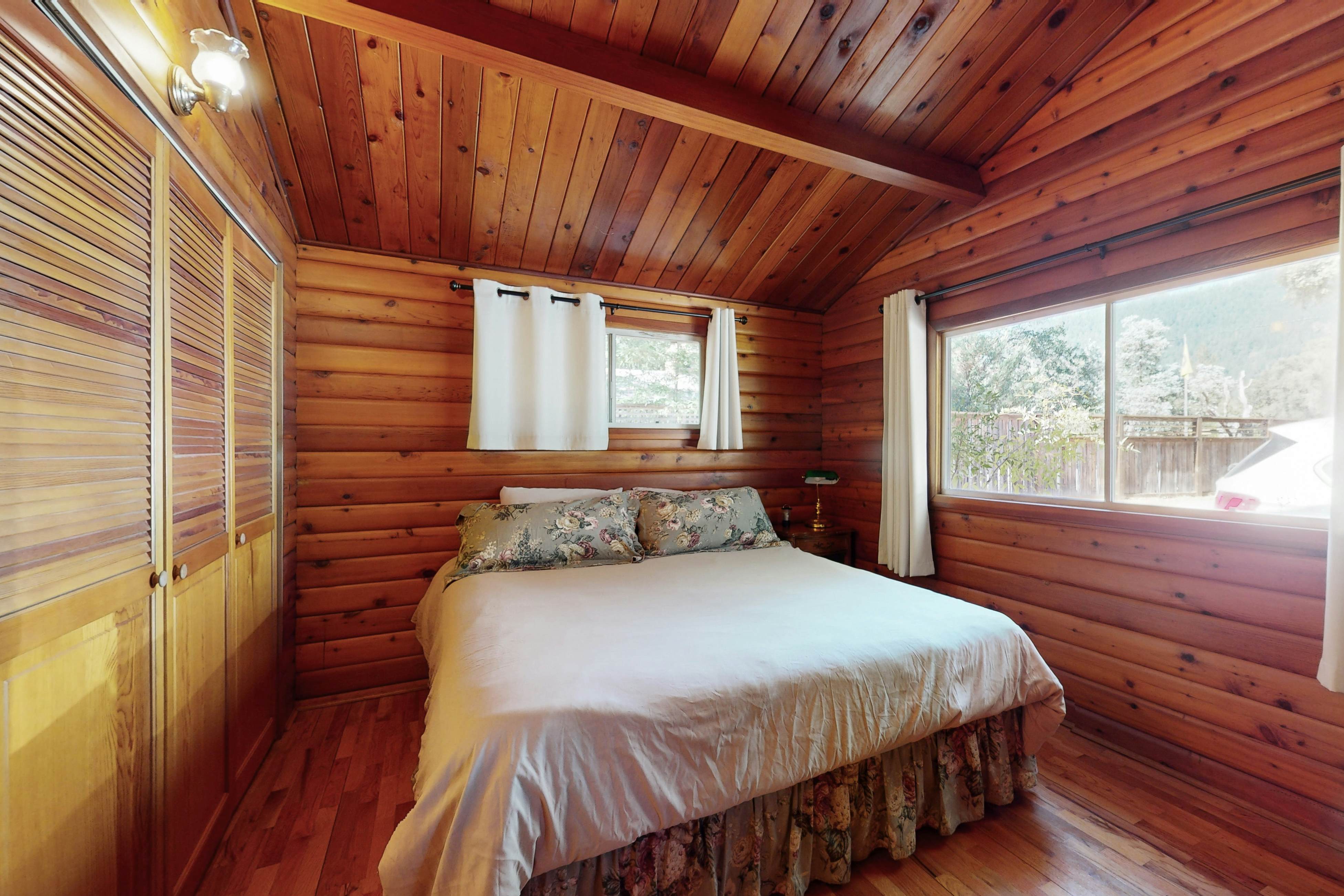 Log Cabin on the River 