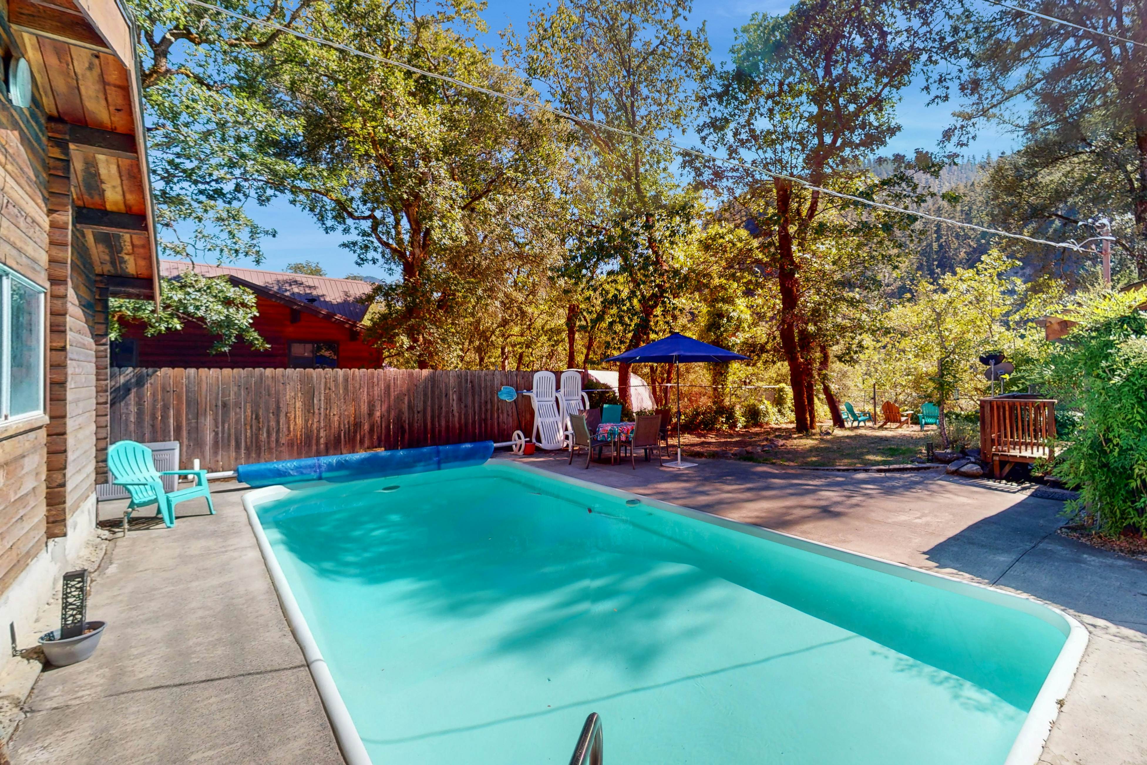 Log Cabin on the River 