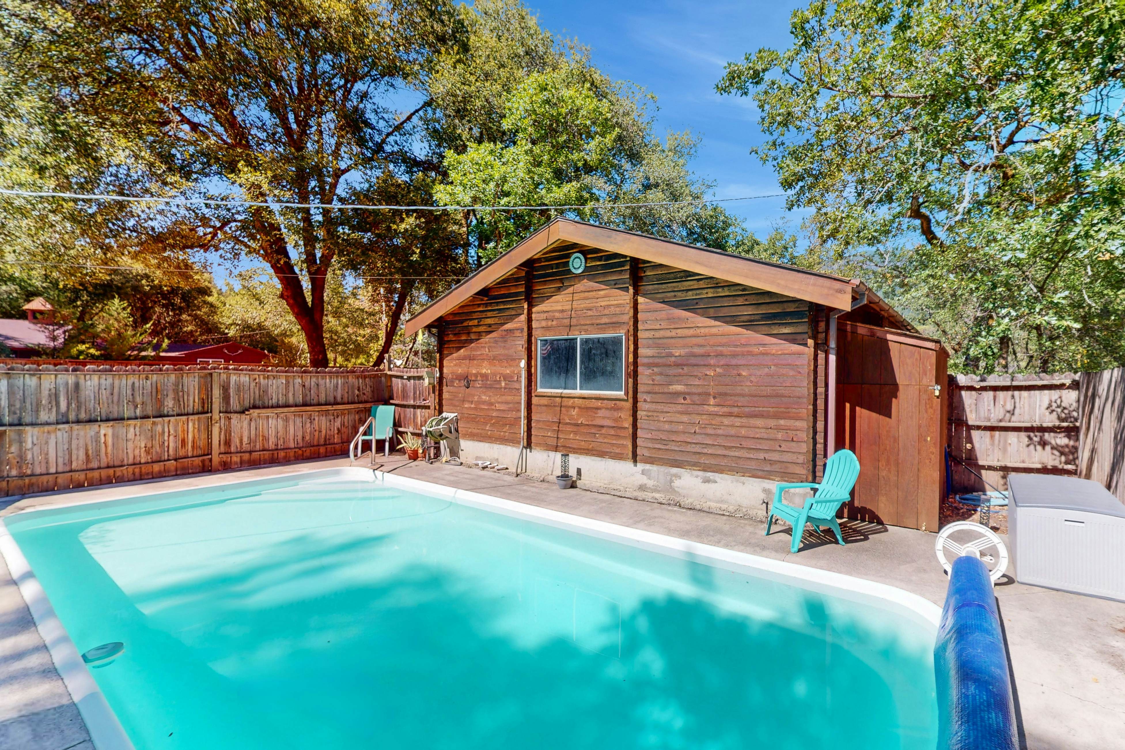 Log Cabin on the River 