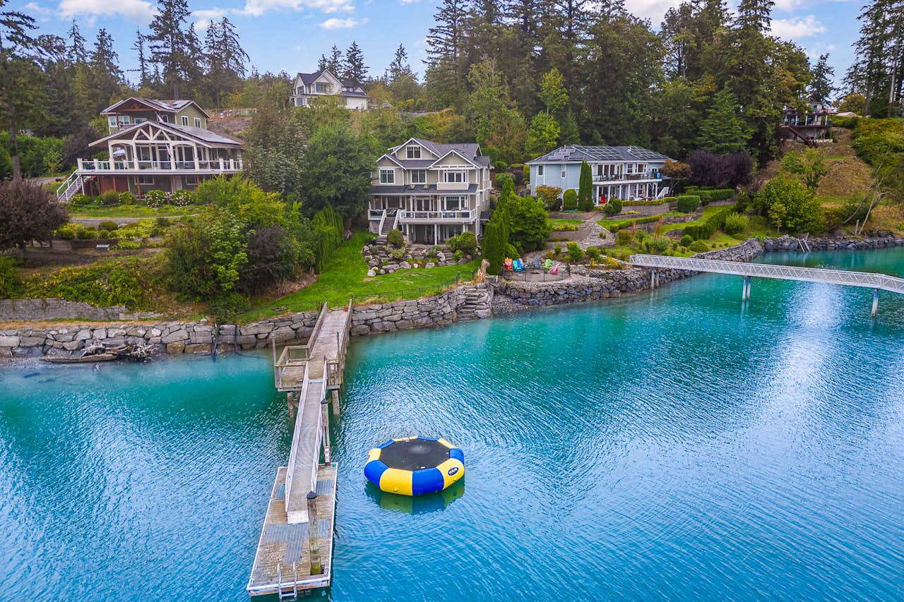 Raft Island Retreat 5 BD Gig Harbor, WA Vacation Rental Vacasa