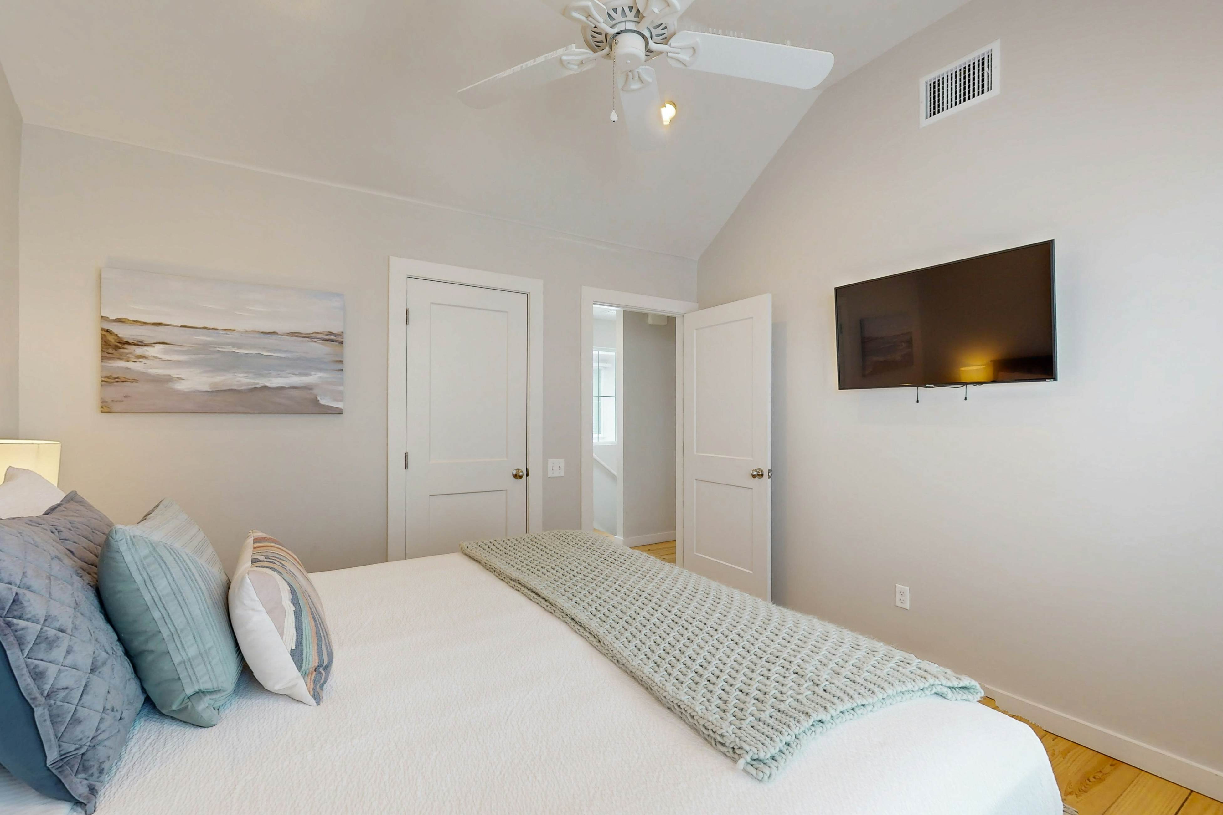 Beach Bummz Bungalow 