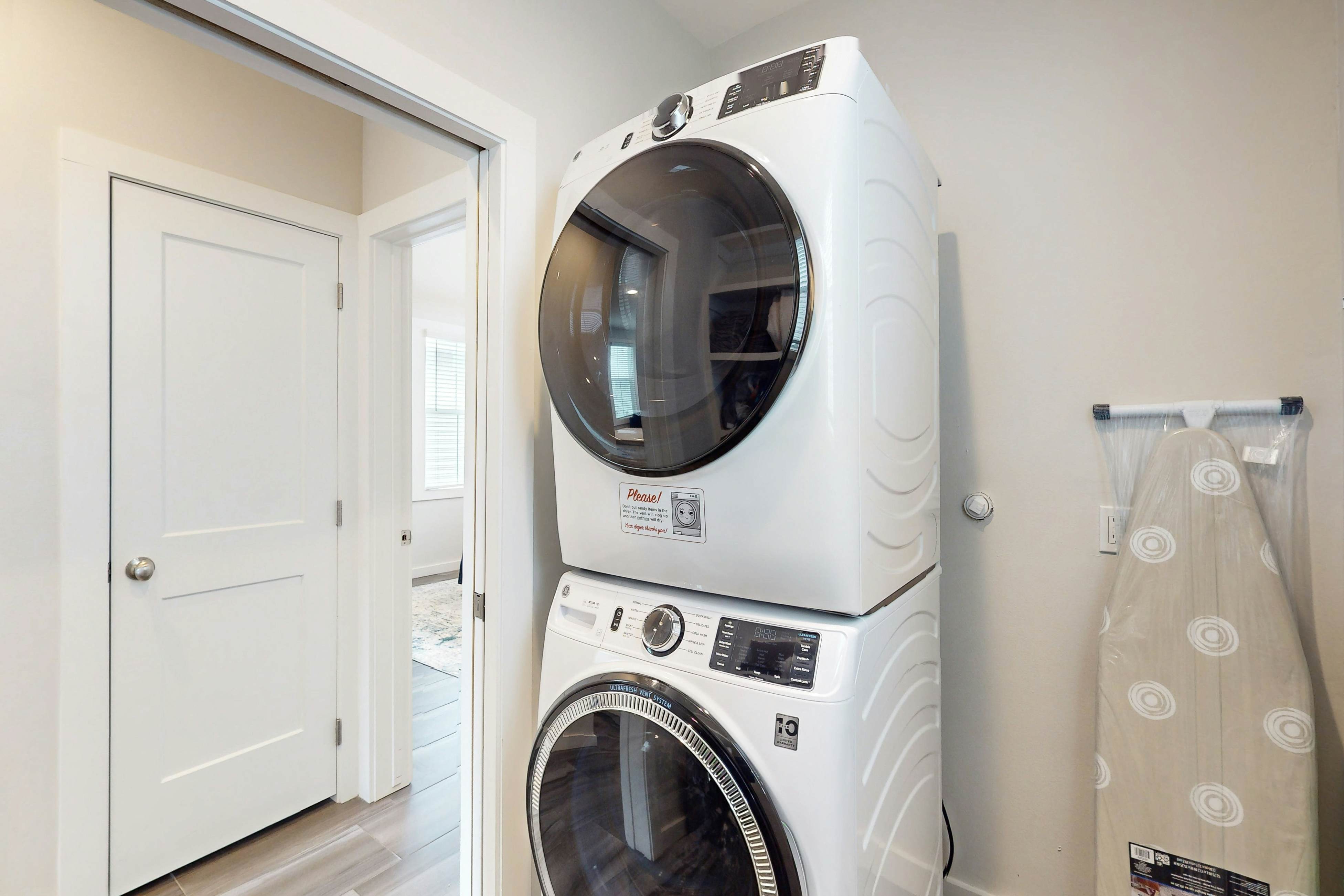 Beach Bummz Bungalow 