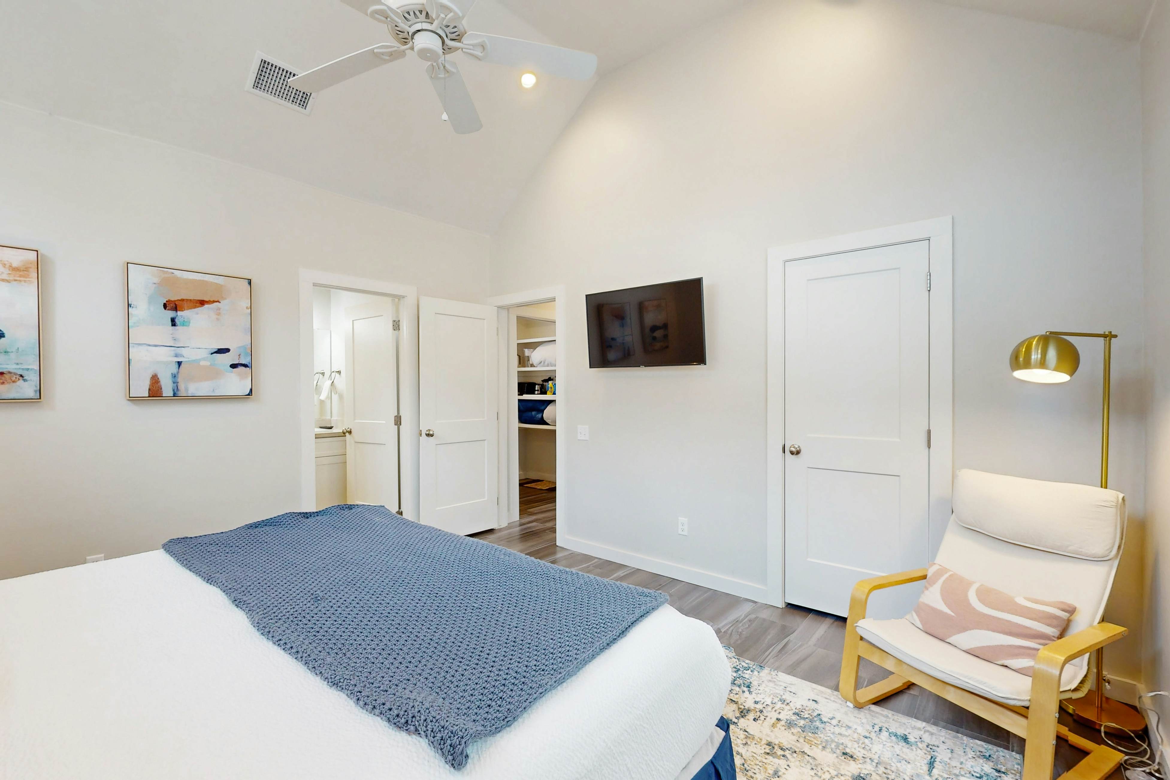 Beach Bummz Bungalow 