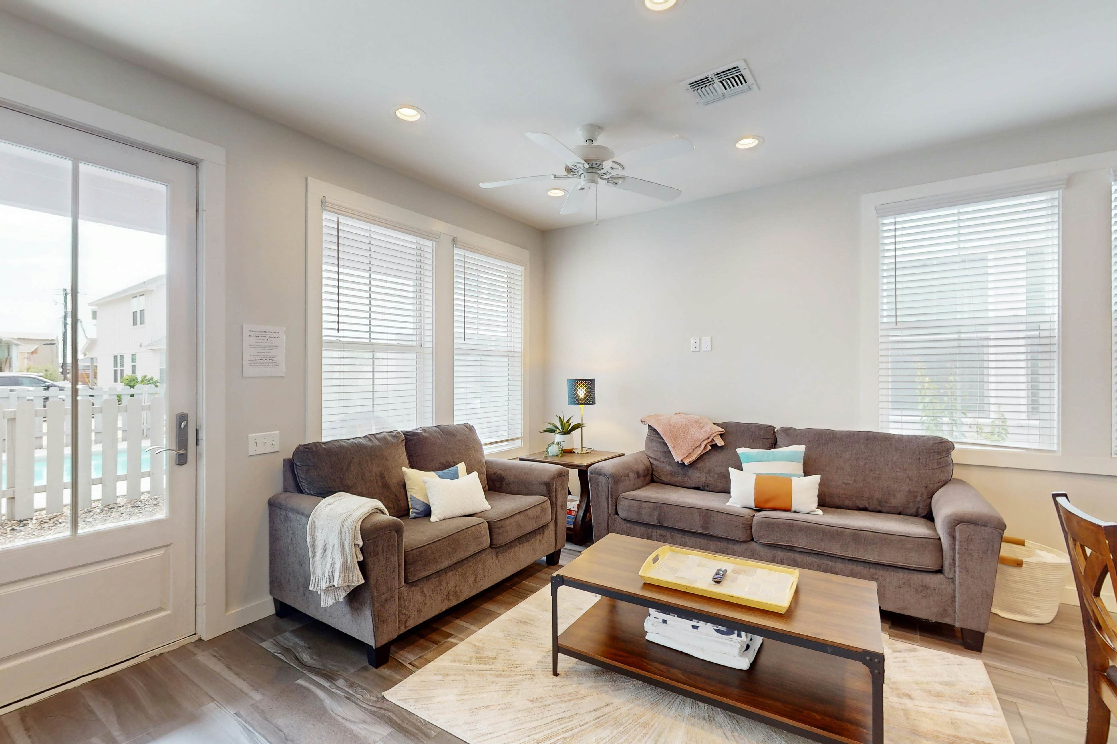 Beach Bummz Bungalow 