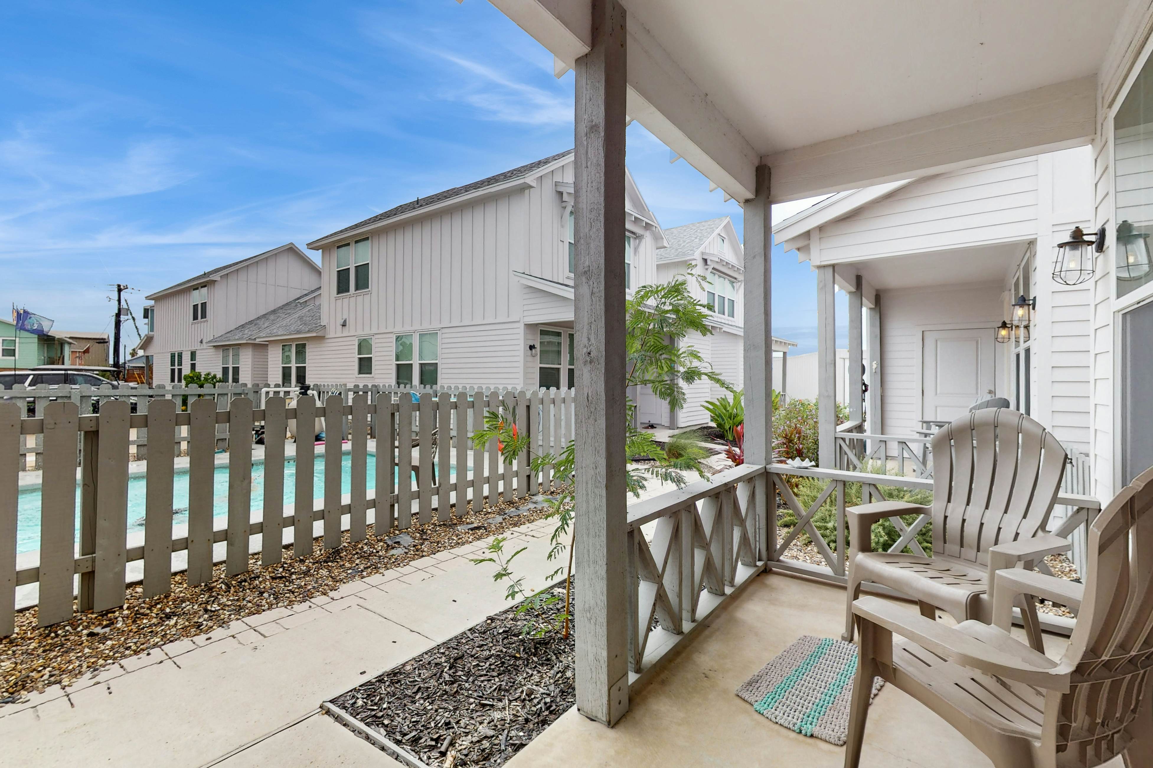 Beach Bummz Bungalow 