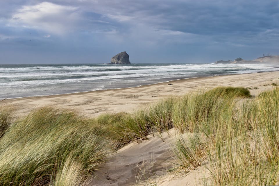 Ocean Front Sunsets 4 BD Vacation Rental in Pacific City, OR Vacasa