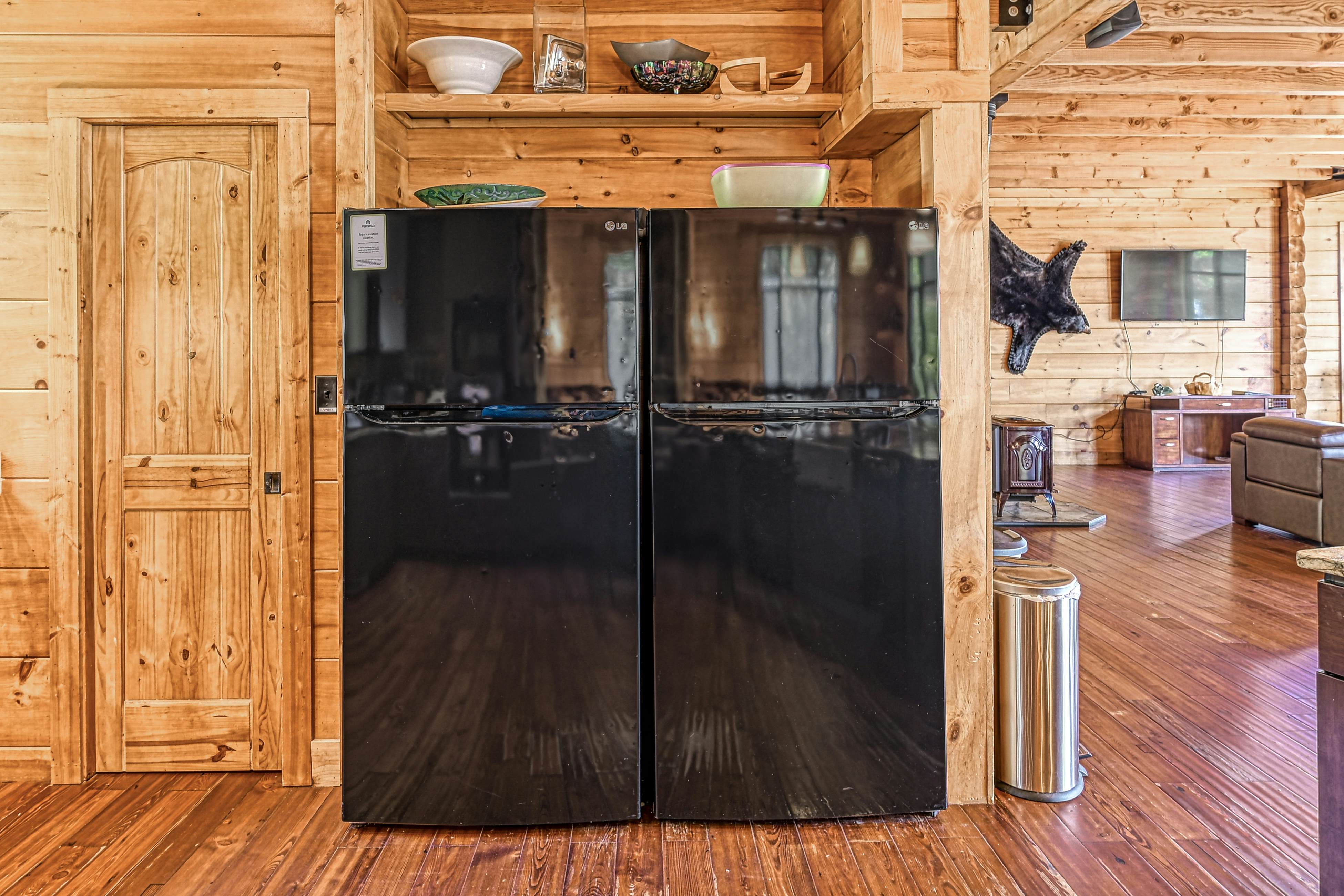 Lakefront Loggin' Off