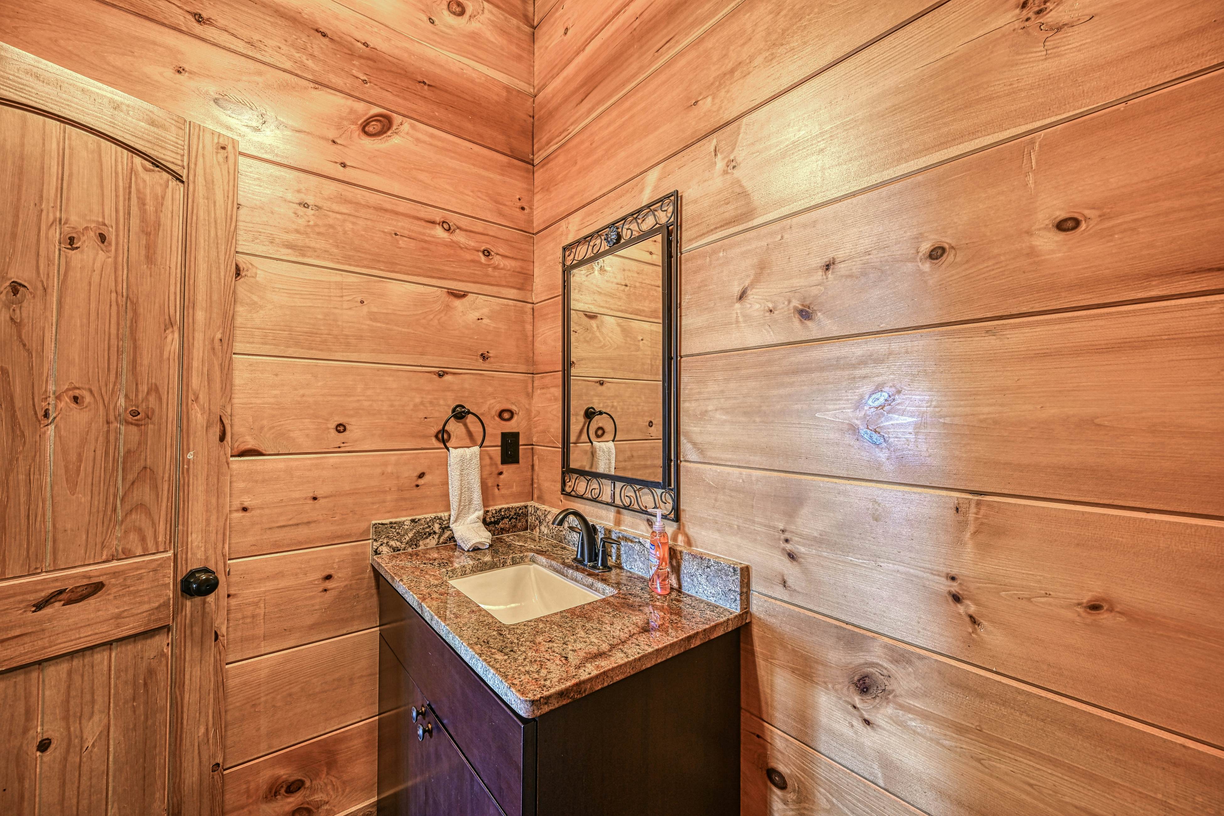 Lakefront Loggin' Off