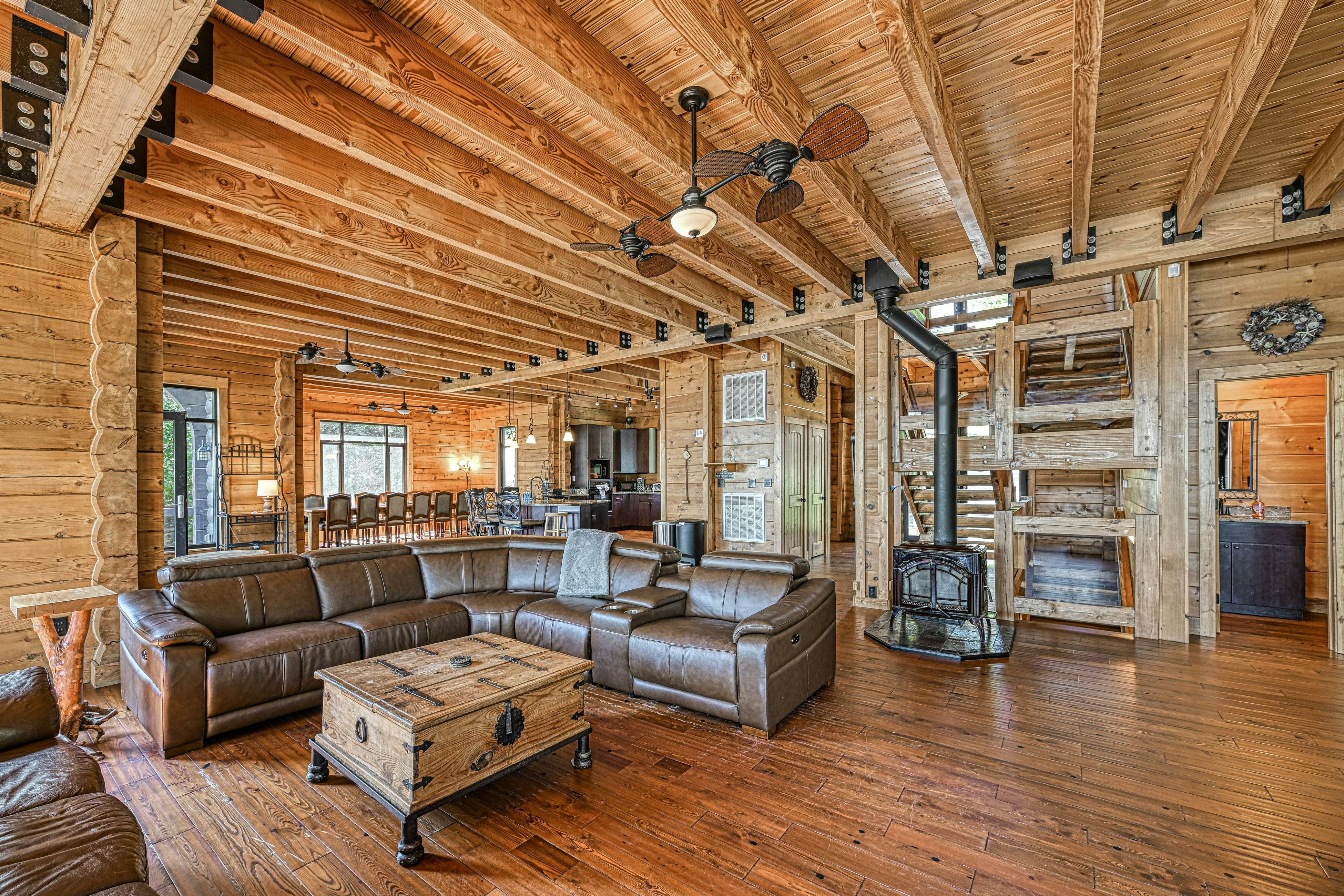 Lakefront Loggin' Off