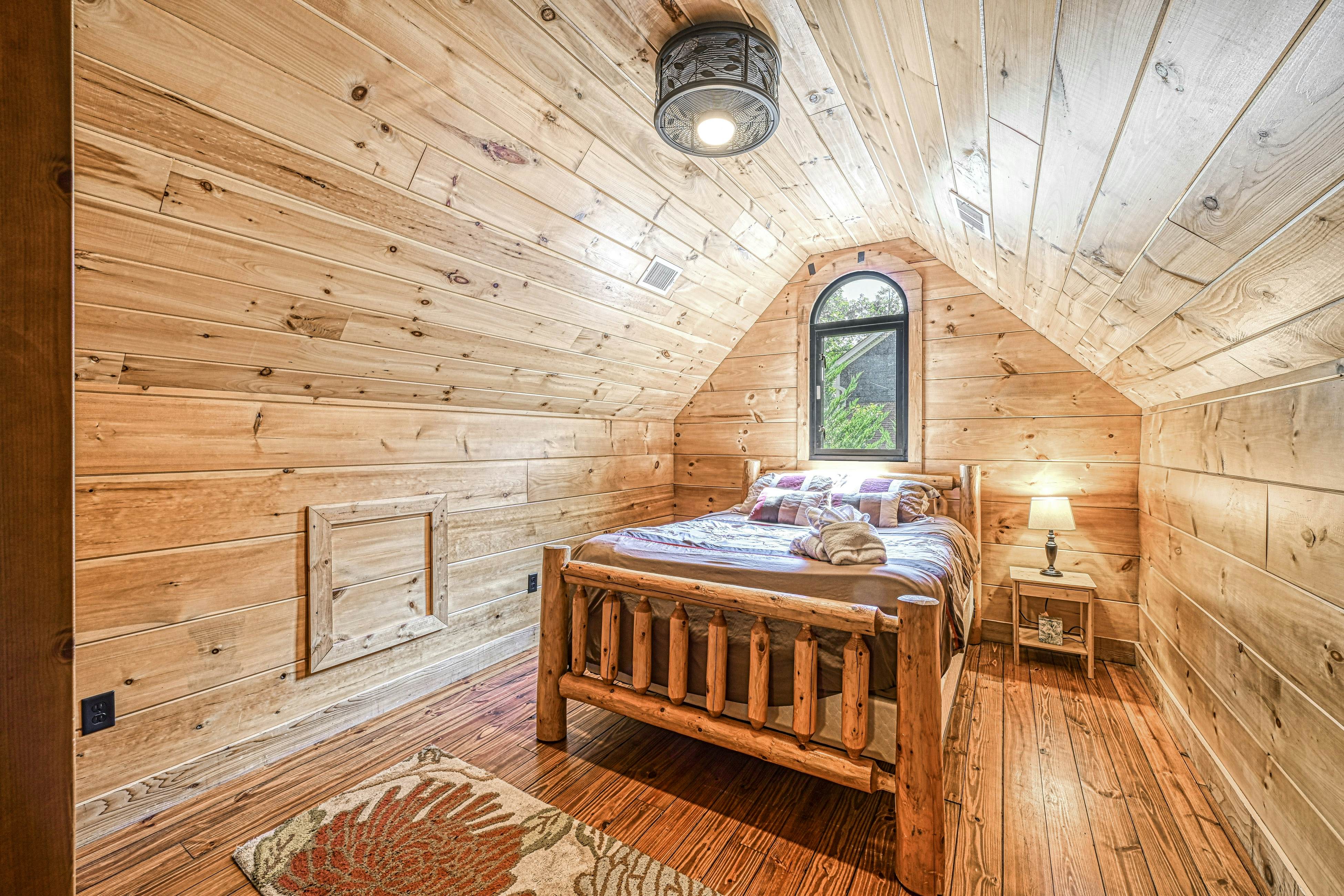 Lakefront Loggin' Off