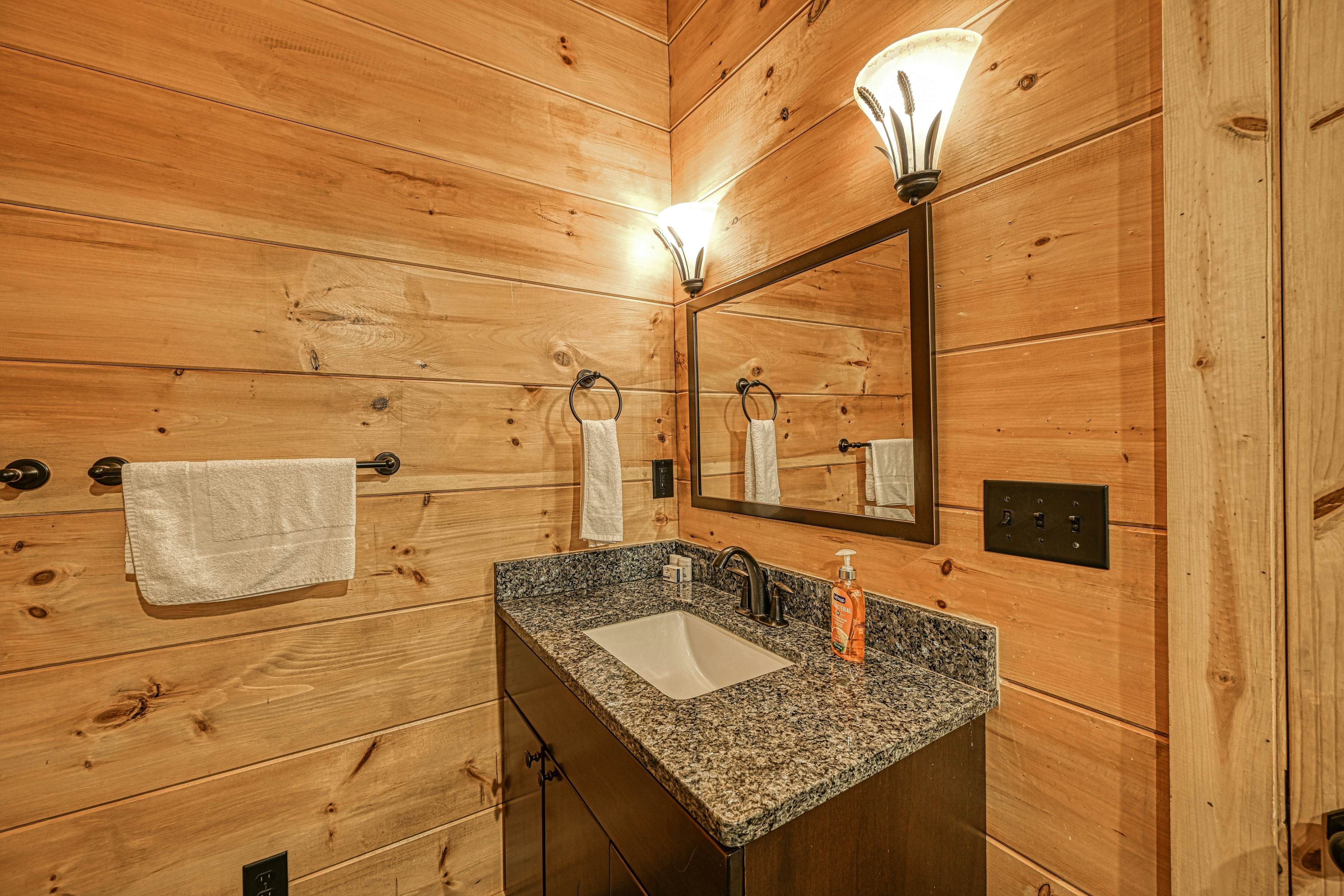 Lakefront Loggin' Off