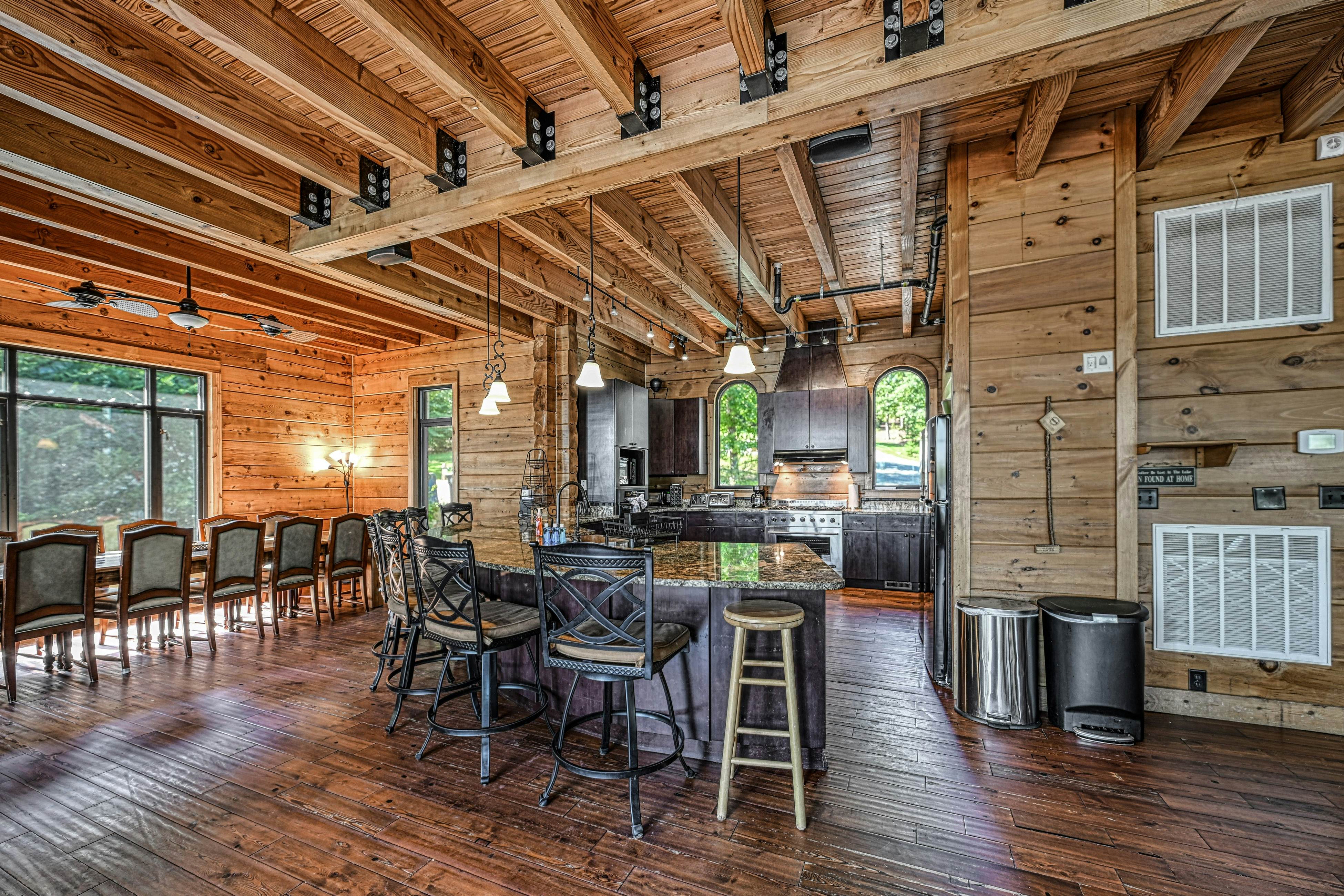 Lakefront Loggin' Off