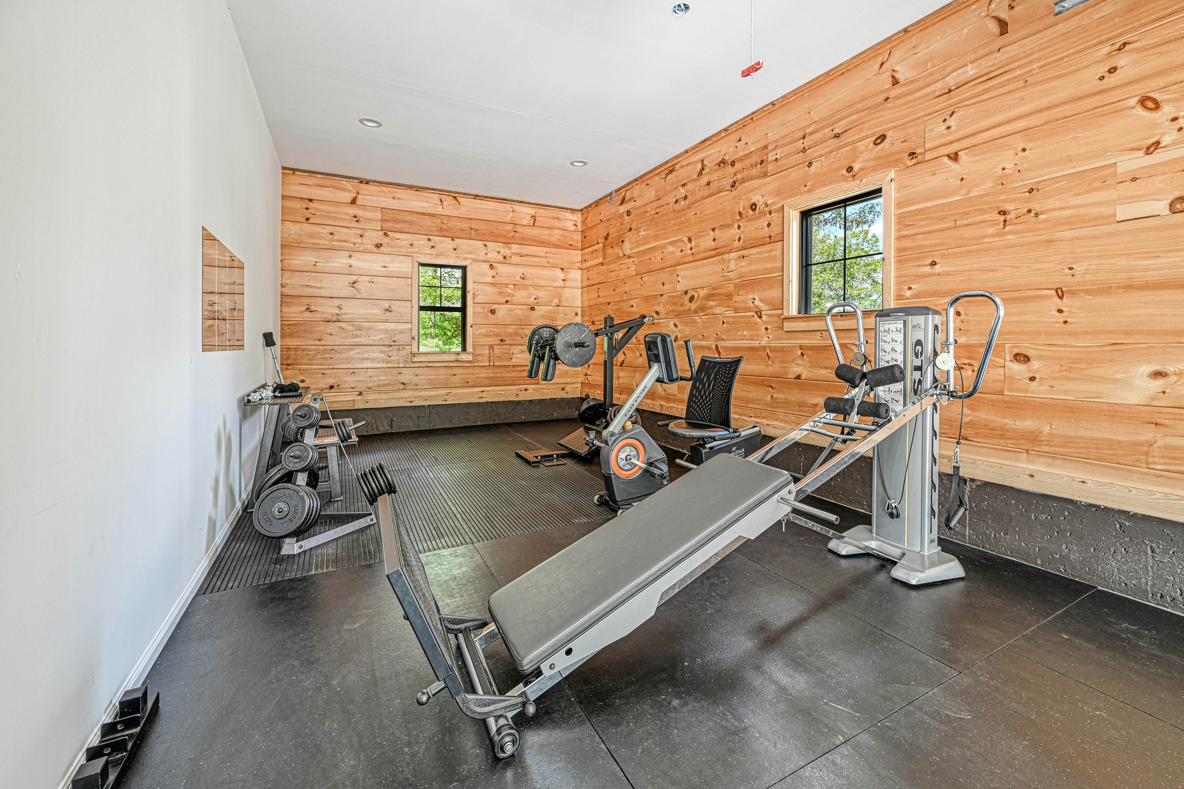 Lakefront Loggin' Off