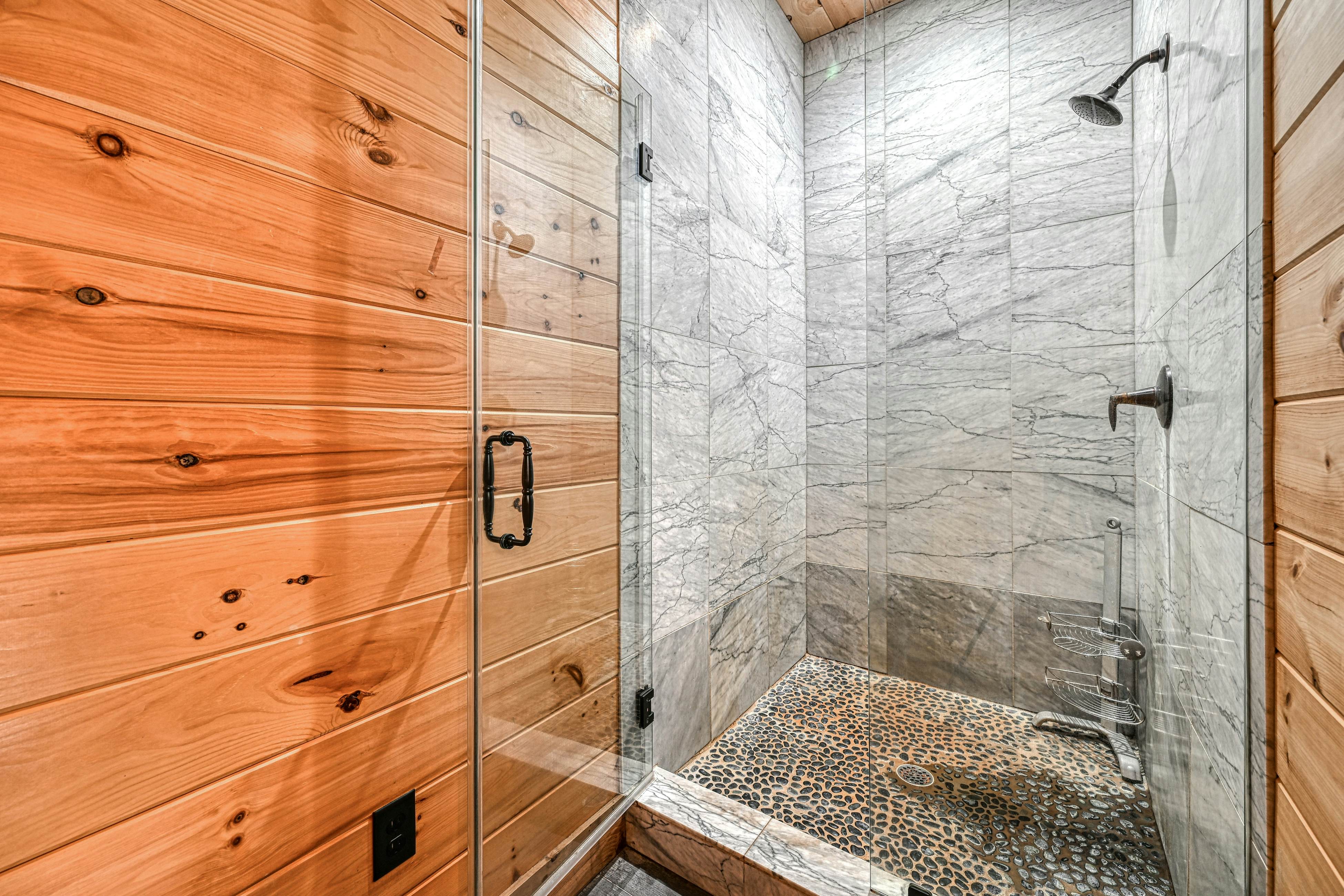 Lakefront Loggin' Off