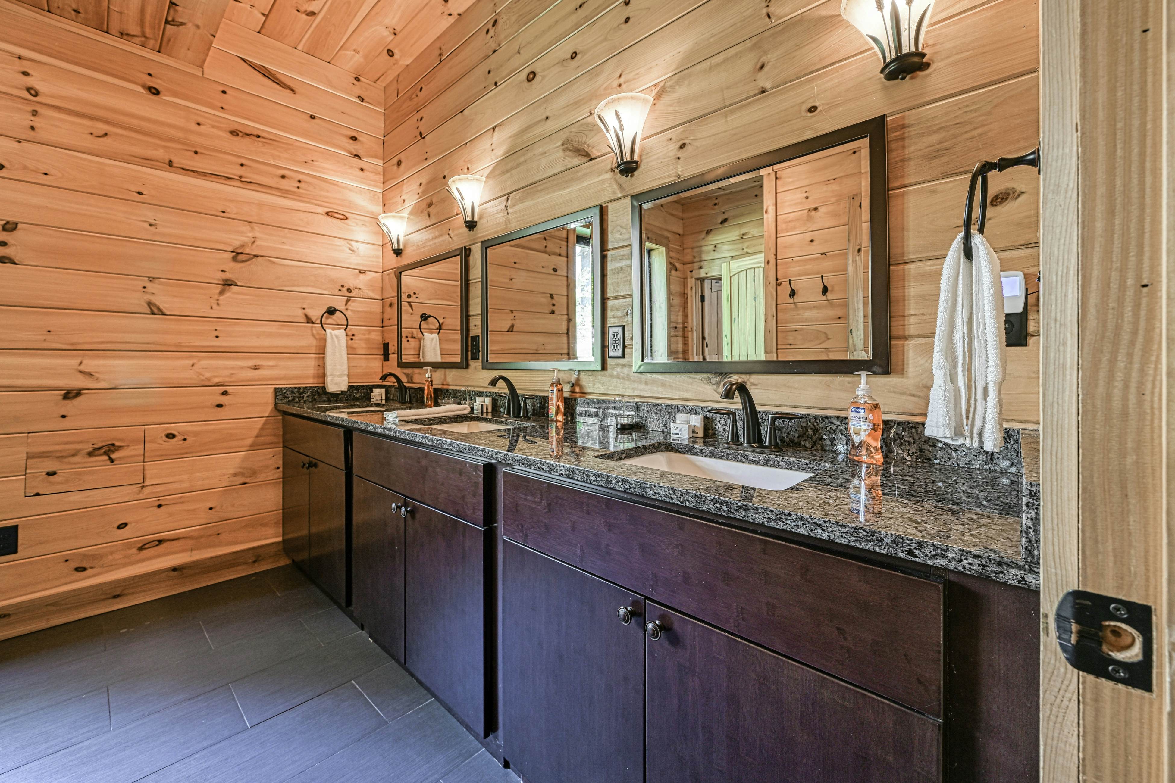 Lakefront Loggin' Off