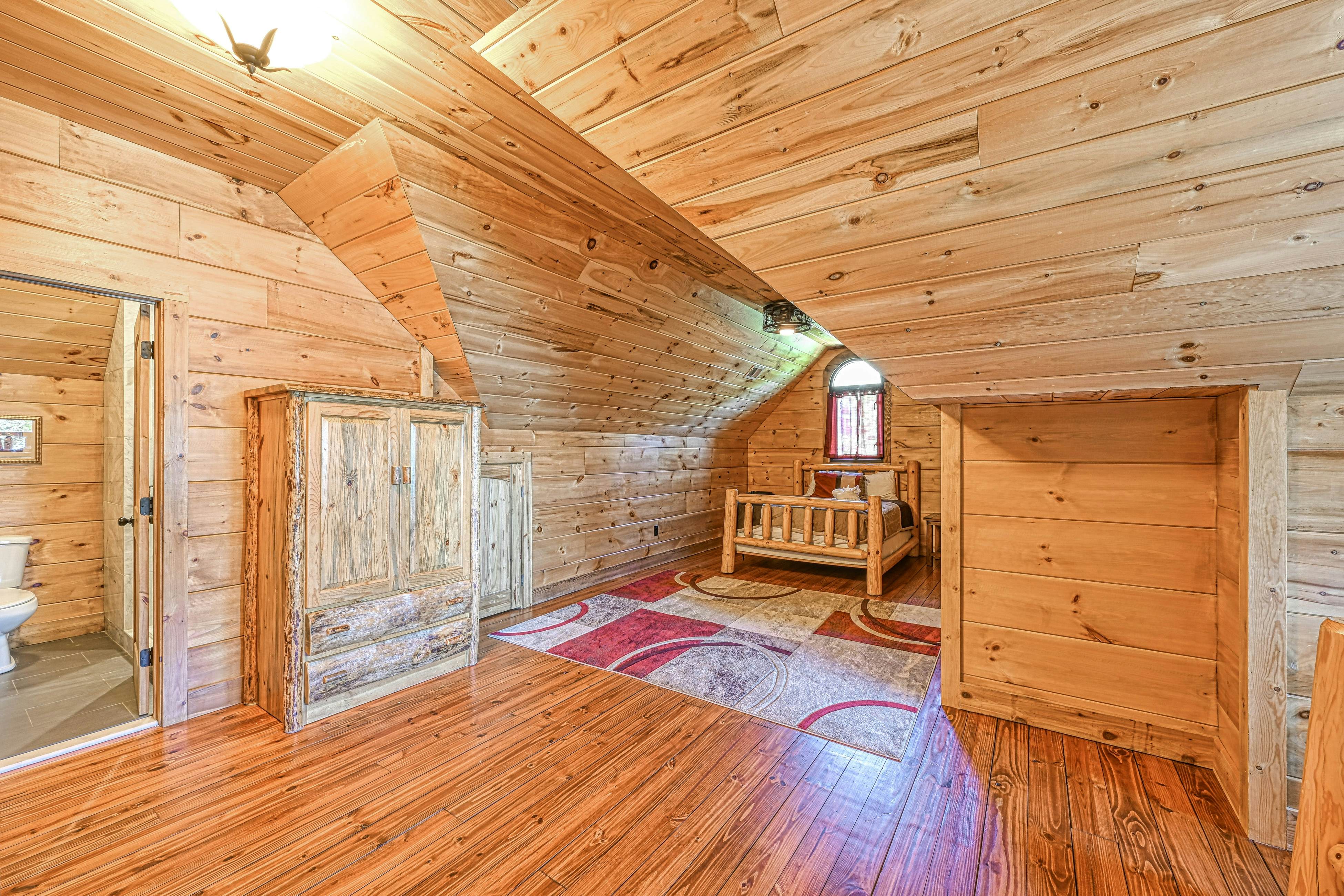 Lakefront Loggin' Off